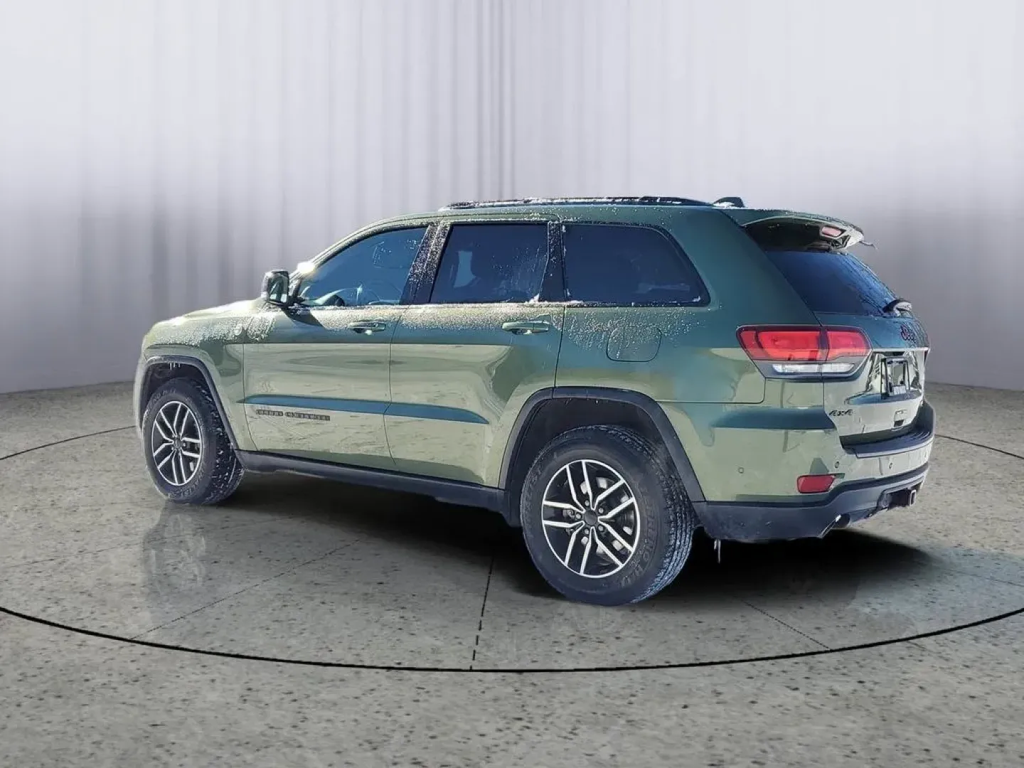 2021 /Black w/Ruby Red Accent Stitching Jeep Grand Cherokee Trailhawk (1C4RJFLG7MC) with an V6, 3.6L engine, 8-speed automatic transmission, located at 6064 Gull Rd, Kalamazoo, MI, 49048, (269) 222-0088, 42.328388, -85.512924 - **Conquer the Roads with the 2021 Jeep Grand Cherokee Trailhawk at AutoMaxx - Kalamazoo!**<br /> <br /> Are you ready to elevate your adventures? Whether you're navigating city streets or tackling rugged terrains for weekend escapades, the 2021 Jeep Grand Cherokee Trailhawk is your ticket to an exhi - Photo#3