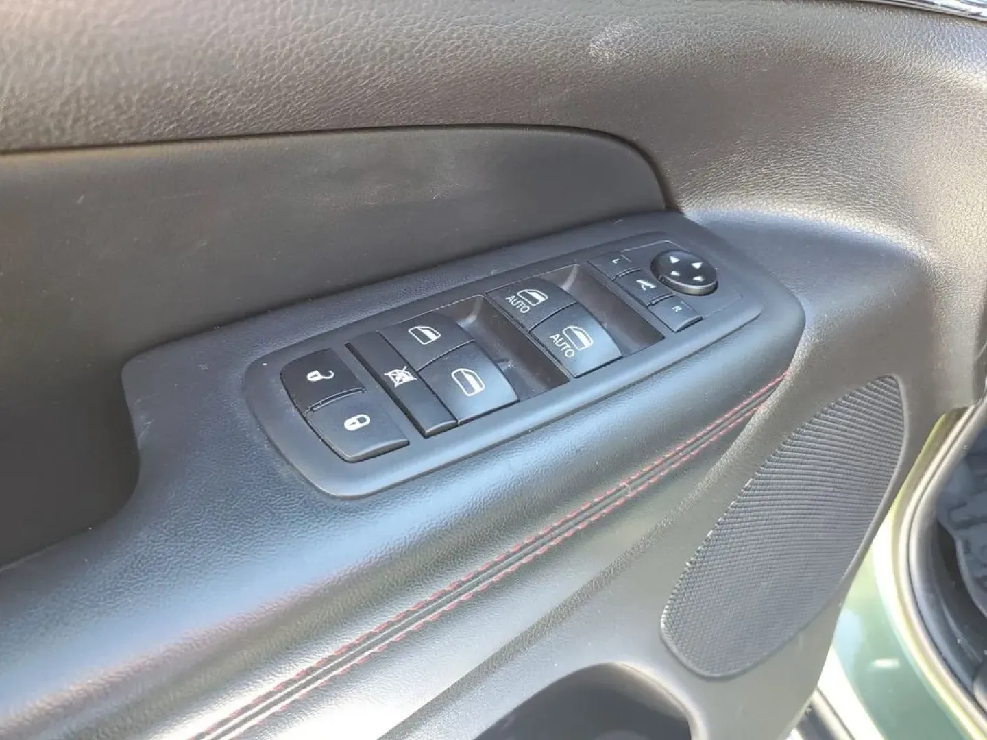 2021 /Black w/Ruby Red Accent Stitching Jeep Grand Cherokee Trailhawk (1C4RJFLG7MC) with an V6, 3.6L engine, 8-speed automatic transmission, located at 6064 Gull Rd, Kalamazoo, MI, 49048, (269) 222-0088, 42.328388, -85.512924 - **Conquer the Roads with the 2021 Jeep Grand Cherokee Trailhawk at AutoMaxx - Kalamazoo!**<br /> <br /> Are you ready to elevate your adventures? Whether you're navigating city streets or tackling rugged terrains for weekend escapades, the 2021 Jeep Grand Cherokee Trailhawk is your ticket to an exhi - Photo#14