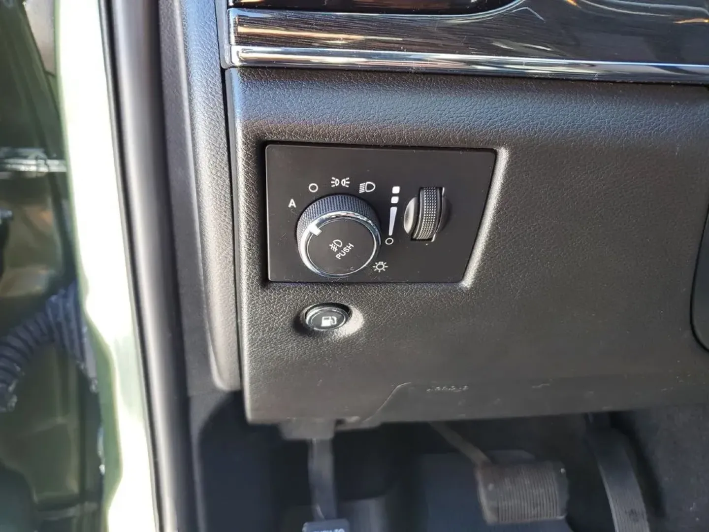 2021 /Black w/Ruby Red Accent Stitching Jeep Grand Cherokee Trailhawk (1C4RJFLG7MC) with an V6, 3.6L engine, 8-speed automatic transmission, located at 6064 Gull Rd, Kalamazoo, MI, 49048, (269) 222-0088, 42.328388, -85.512924 - **Conquer the Roads with the 2021 Jeep Grand Cherokee Trailhawk at AutoMaxx - Kalamazoo!**<br /> <br /> Are you ready to elevate your adventures? Whether you're navigating city streets or tackling rugged terrains for weekend escapades, the 2021 Jeep Grand Cherokee Trailhawk is your ticket to an exhi - Photo#19