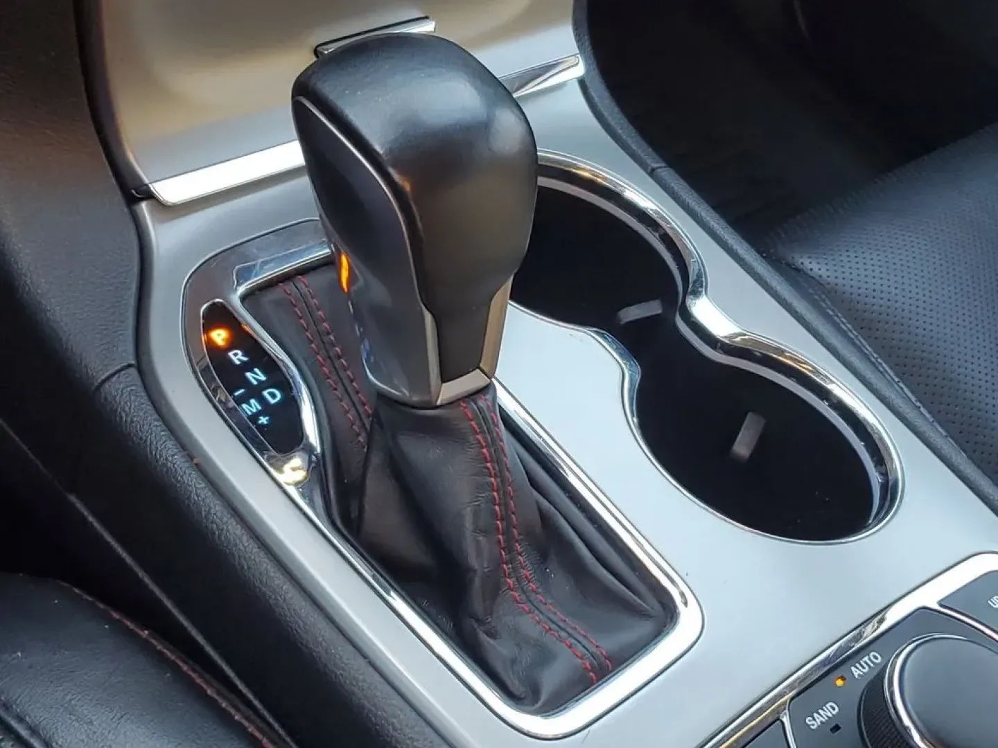 2021 /Black w/Ruby Red Accent Stitching Jeep Grand Cherokee Trailhawk (1C4RJFLG7MC) with an V6, 3.6L engine, 8-speed automatic transmission, located at 6064 Gull Rd, Kalamazoo, MI, 49048, (269) 222-0088, 42.328388, -85.512924 - **Conquer the Roads with the 2021 Jeep Grand Cherokee Trailhawk at AutoMaxx - Kalamazoo!**<br /> <br /> Are you ready to elevate your adventures? Whether you're navigating city streets or tackling rugged terrains for weekend escapades, the 2021 Jeep Grand Cherokee Trailhawk is your ticket to an exhi - Photo#27