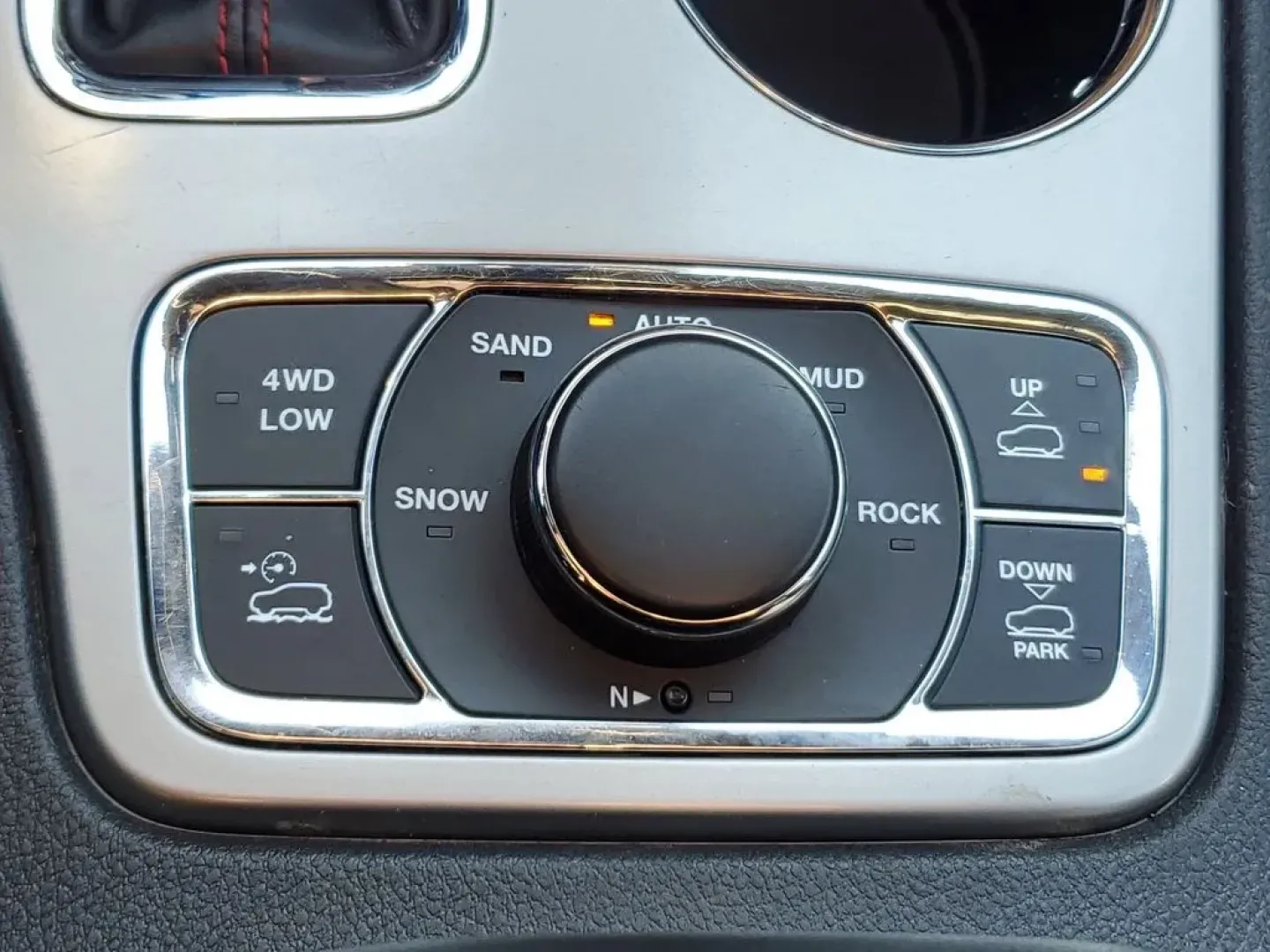 2021 /Black w/Ruby Red Accent Stitching Jeep Grand Cherokee Trailhawk (1C4RJFLG7MC) with an V6, 3.6L engine, 8-speed automatic transmission, located at 6064 Gull Rd, Kalamazoo, MI, 49048, (269) 222-0088, 42.328388, -85.512924 - **Conquer the Roads with the 2021 Jeep Grand Cherokee Trailhawk at AutoMaxx - Kalamazoo!**<br /> <br /> Are you ready to elevate your adventures? Whether you're navigating city streets or tackling rugged terrains for weekend escapades, the 2021 Jeep Grand Cherokee Trailhawk is your ticket to an exhi - Photo#28