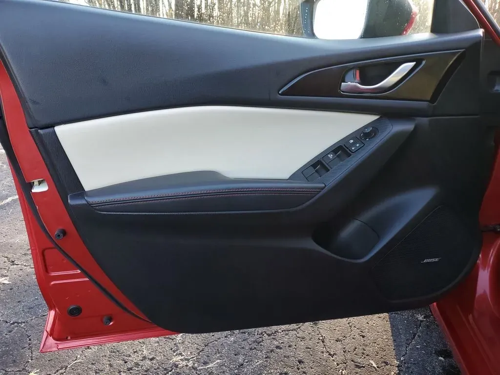 2014 /Almond Mazda Mazda3 s Grand Touring (JM1BM1M30E1) with an 4 Cyl, 2.5L engine, 6-speed automatic transmission, located at 6064 Gull Rd, Kalamazoo, MI, 49048, (269) 222-0088, 42.328388, -85.512924 - **Experience the Thrill of Driving with This 2014 Mazda3 Perfect for Your Active Lifestyle!**<br /> <br /> Are you ready to elevate your daily commute or weekend getaways? Look no further than this stunning 2014 Mazda3 s Grand Touring, a pre-owned gem waiting for its next adventure! With its sporty - Photo#11