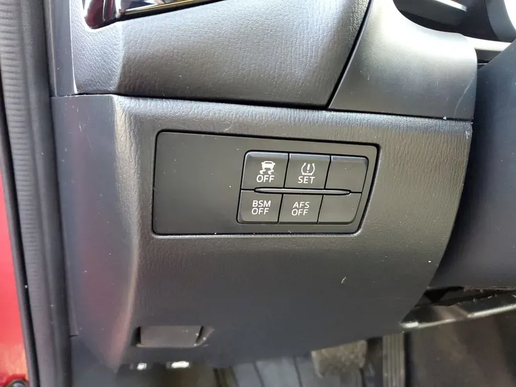 2014 /Almond Mazda Mazda3 s Grand Touring (JM1BM1M30E1) with an 4 Cyl, 2.5L engine, 6-speed automatic transmission, located at 6064 Gull Rd, Kalamazoo, MI, 49048, (269) 222-0088, 42.328388, -85.512924 - **Experience the Thrill of Driving with This 2014 Mazda3 Perfect for Your Active Lifestyle!**<br /> <br /> Are you ready to elevate your daily commute or weekend getaways? Look no further than this stunning 2014 Mazda3 s Grand Touring, a pre-owned gem waiting for its next adventure! With its sporty - Photo#17