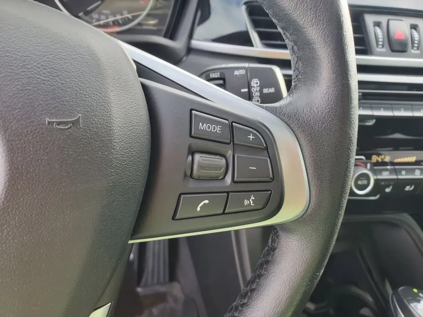 2018 /Black BMW X1 xDrive28i (WBXHT3Z38J4) with an 4 Cyl, 2.0L engine, 8-speed automatic transmission, located at 6064 Gull Rd, Kalamazoo, MI, 49048, (269) 222-0088, 42.328388, -85.512924 - **Discover the Ultimate Adventure with the 2018 BMW X1 at AutoMaxx - Kalamazoo!**<br /> <br /> Are you ready to elevate your driving experience? The 2018 BMW X1 is designed for those who crave adventure without sacrificing comfort and style. This SUV is perfect for weekend getaways, family road trip - Photo#21