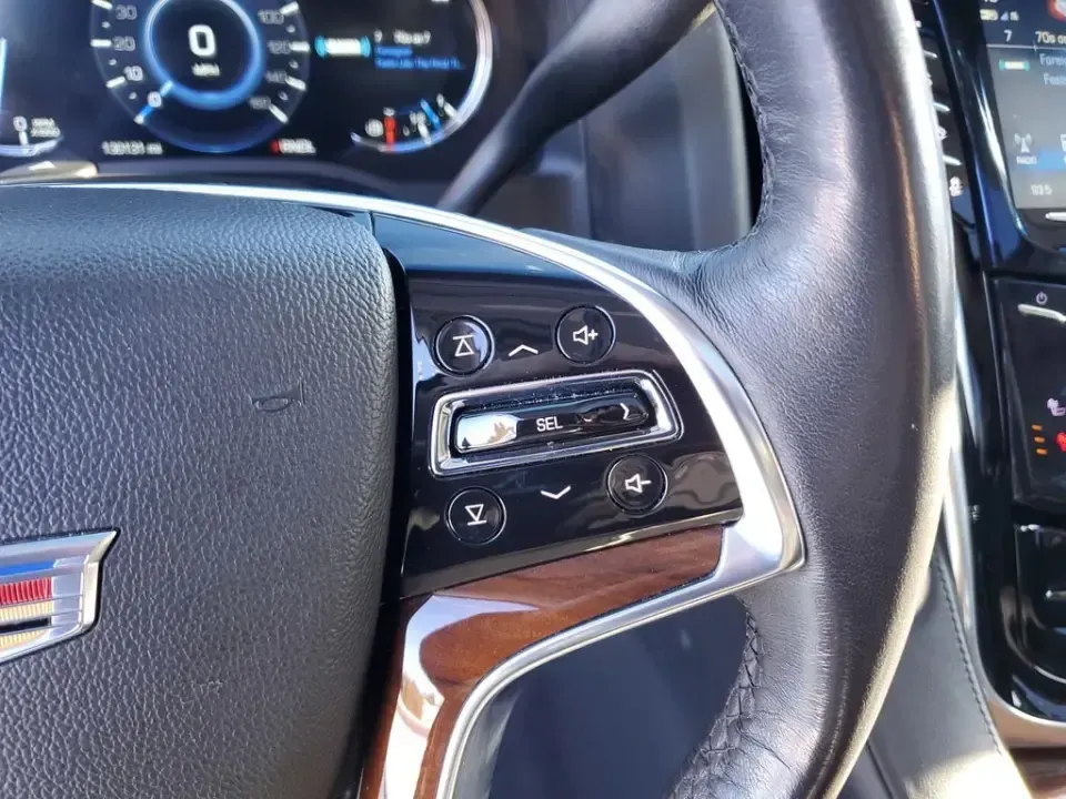 2020 /Jet Black Cadillac Escalade Premium Luxury (1GYS3CKJ6LR) with an V8, 6.2L engine, 10-speed automatic transmission, located at 6064 Gull Rd, Kalamazoo, MI, 49048, (269) 222-0088, 42.328388, -85.512924 - **Experience Luxury and Versatility with the 2020 Cadillac Escalade at AutoMaxx Kalamazoo!**<br /> <br /> Are you ready to elevate your driving experience while accommodating your growing family or embarking on weekend adventures? Look no further than this stunning 2020 Cadillac Escalade, available - Photo#19