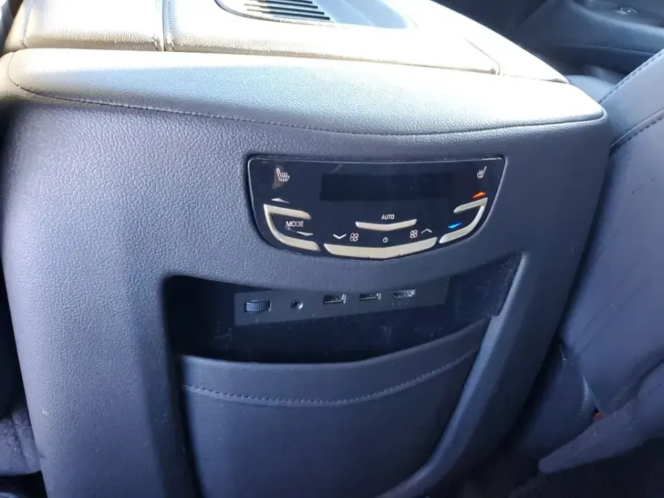 2020 /Jet Black Cadillac Escalade Premium Luxury (1GYS3CKJ6LR) with an V8, 6.2L engine, 10-speed automatic transmission, located at 6064 Gull Rd, Kalamazoo, MI, 49048, (269) 222-0088, 42.328388, -85.512924 - **Experience Luxury and Versatility with the 2020 Cadillac Escalade at AutoMaxx Kalamazoo!**<br /> <br /> Are you ready to elevate your driving experience while accommodating your growing family or embarking on weekend adventures? Look no further than this stunning 2020 Cadillac Escalade, available - Photo#10