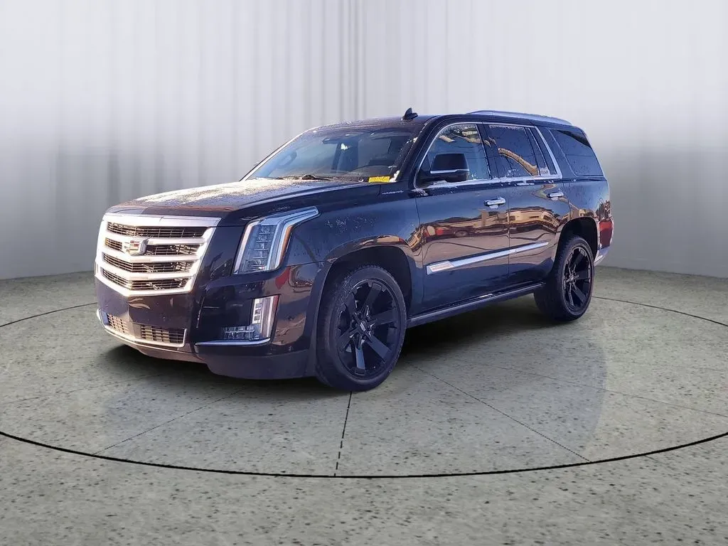 2020 /Jet Black Cadillac Escalade Premium Luxury (1GYS3CKJ6LR) with an V8, 6.2L engine, 10-speed automatic transmission, located at 6064 Gull Rd, Kalamazoo, MI, 49048, (269) 222-0088, 42.328388, -85.512924 - **Experience Luxury and Versatility with the 2020 Cadillac Escalade at AutoMaxx Kalamazoo!**<br /> <br /> Are you ready to elevate your driving experience while accommodating your growing family or embarking on weekend adventures? Look no further than this stunning 2020 Cadillac Escalade, available - Photo#1