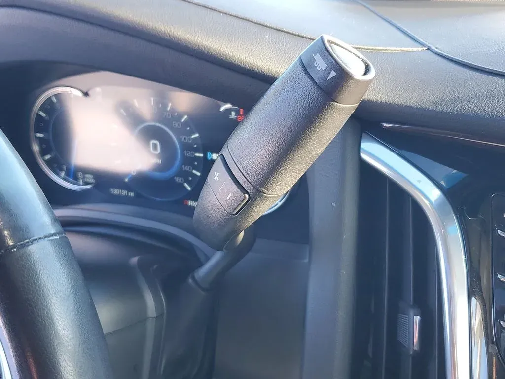 2020 /Jet Black Cadillac Escalade Premium Luxury (1GYS3CKJ6LR) with an V8, 6.2L engine, 10-speed automatic transmission, located at 6064 Gull Rd, Kalamazoo, MI, 49048, (269) 222-0088, 42.328388, -85.512924 - **Experience Luxury and Versatility with the 2020 Cadillac Escalade at AutoMaxx Kalamazoo!**<br /> <br /> Are you ready to elevate your driving experience while accommodating your growing family or embarking on weekend adventures? Look no further than this stunning 2020 Cadillac Escalade, available - Photo#26