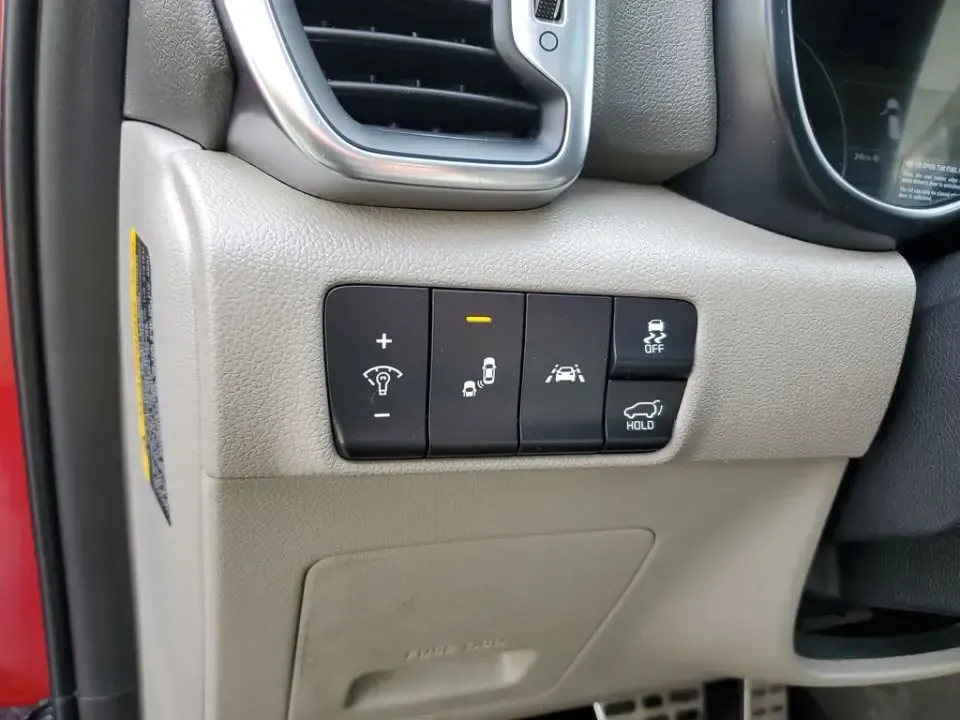 2018 /Gray Kia Sportage SX Turbo (KNDPRCA68J7) with an 4 Cyl, 2.0L engine, 6-speed automatic transmission, located at 6064 Gull Rd, Kalamazoo, MI, 49048, (269) 222-0088, 42.328388, -85.512924 - **Adventure Awaits with the 2018 Kia Sportage SX Turbo at AutoMaxx - Kalamazoo!**<br /> <br /> If you're searching for the perfect blend of style, comfort, and functionality, look no further than the 2018 Kia Sportage SX Turbo. Ideal for weekend getaways or daily commutes, this pre-owned SUV is read - Photo#19