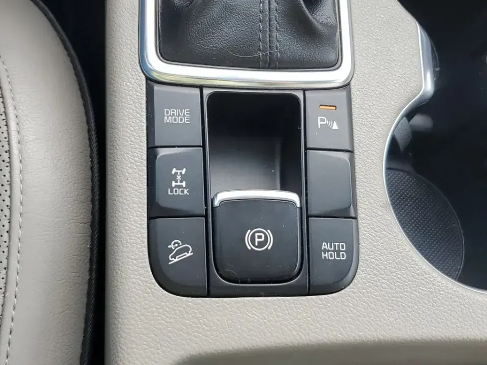 2018 /Gray Kia Sportage SX Turbo (KNDPRCA68J7) with an 4 Cyl, 2.0L engine, 6-speed automatic transmission, located at 6064 Gull Rd, Kalamazoo, MI, 49048, (269) 222-0088, 42.328388, -85.512924 - **Adventure Awaits with the 2018 Kia Sportage SX Turbo at AutoMaxx - Kalamazoo!**<br /> <br /> If you're searching for the perfect blend of style, comfort, and functionality, look no further than the 2018 Kia Sportage SX Turbo. Ideal for weekend getaways or daily commutes, this pre-owned SUV is read - Photo#30