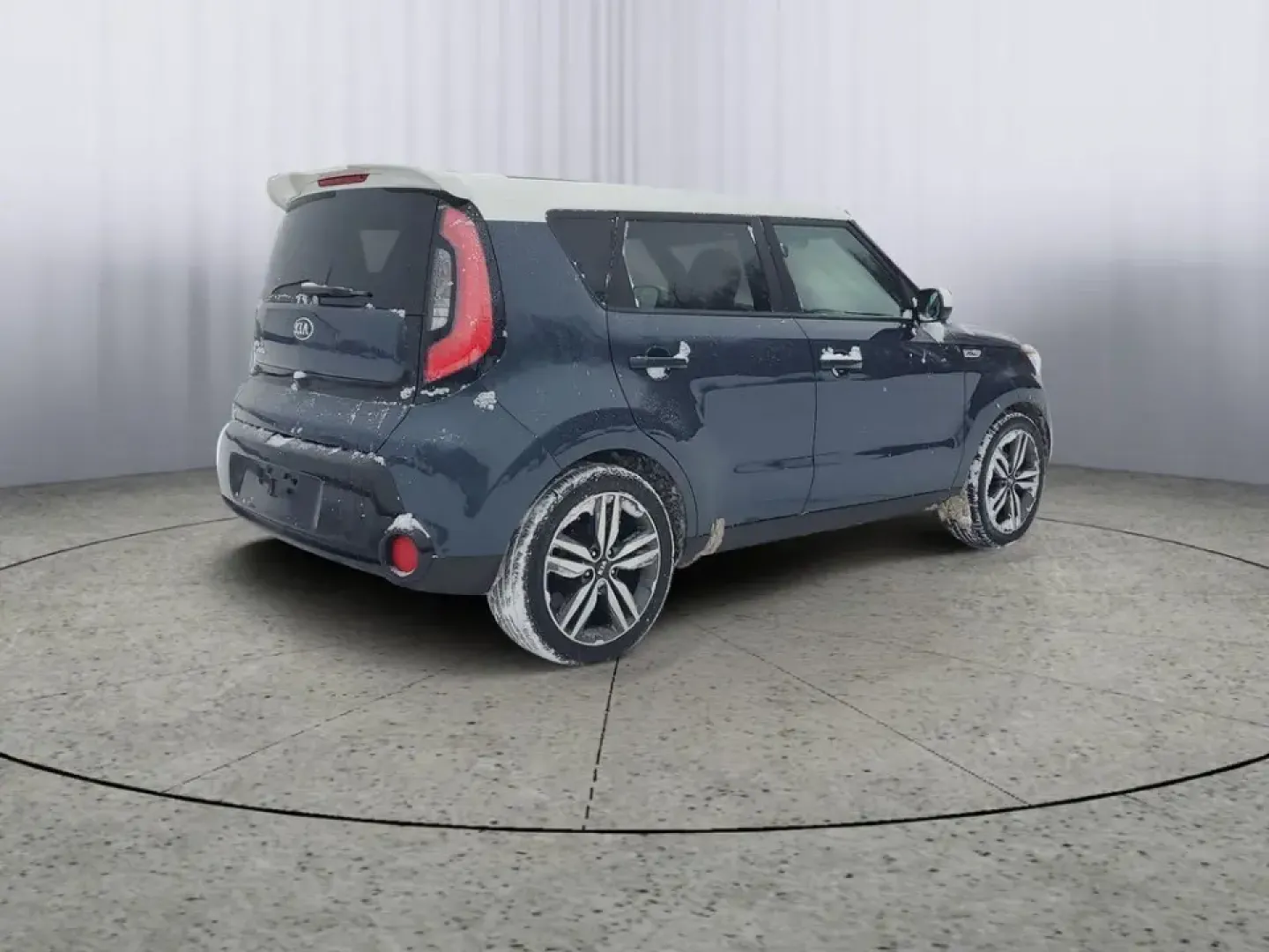 2016 /Brown 2-Tone Kia Soul + (KNDJP3A57G7) with an 4 Cyl, 2.0L engine, 6-speed automatic transmission, located at 6064 Gull Rd, Kalamazoo, MI, 49048, (269) 222-0088, 42.328388, -85.512924 - **Discover the Perfect Blend of Comfort and Style with This 2016 Kia Soul at AutoMaxx - Kalamazoo!**<br /> <br /> Are you ready to elevate your daily commute or embark on weekend adventures? Look no further than this stylish 2016 Kia Soul, available now at AutoMaxx - Kalamazoo. This pre-owned gem is- Photo#3