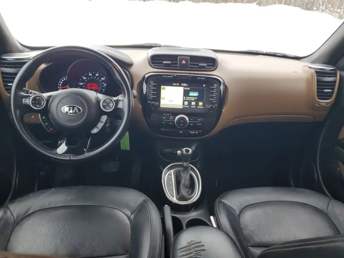 2016 /Brown 2-Tone Kia Soul + (KNDJP3A57G7) with an 4 Cyl, 2.0L engine, 6-speed automatic transmission, located at 6064 Gull Rd, Kalamazoo, MI, 49048, (269) 222-0088, 42.328388, -85.512924 - **Discover the Perfect Blend of Comfort and Style with This 2016 Kia Soul at AutoMaxx - Kalamazoo!**<br /> <br /> Are you ready to elevate your daily commute or embark on weekend adventures? Look no further than this stylish 2016 Kia Soul, available now at AutoMaxx - Kalamazoo. This pre-owned gem is- Photo#7
