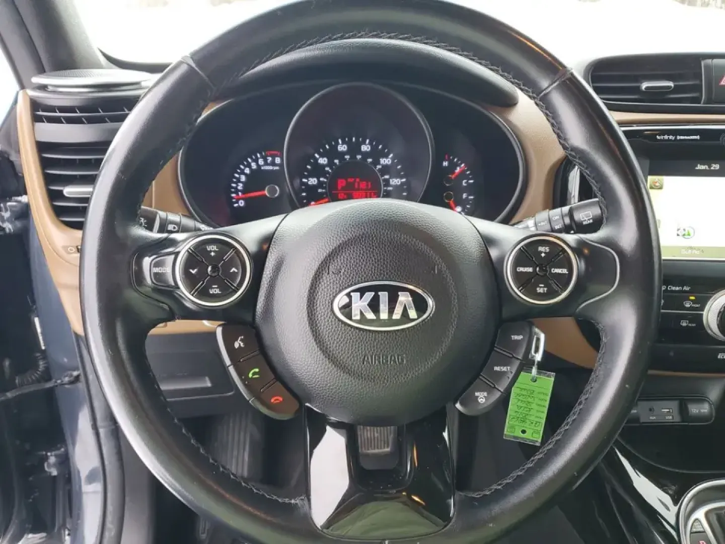 2016 /Brown 2-Tone Kia Soul + (KNDJP3A57G7) with an 4 Cyl, 2.0L engine, 6-speed automatic transmission, located at 6064 Gull Rd, Kalamazoo, MI, 49048, (269) 222-0088, 42.328388, -85.512924 - **Discover the Perfect Blend of Comfort and Style with This 2016 Kia Soul at AutoMaxx - Kalamazoo!**<br /> <br /> Are you ready to elevate your daily commute or embark on weekend adventures? Look no further than this stylish 2016 Kia Soul, available now at AutoMaxx - Kalamazoo. This pre-owned gem is- Photo#13
