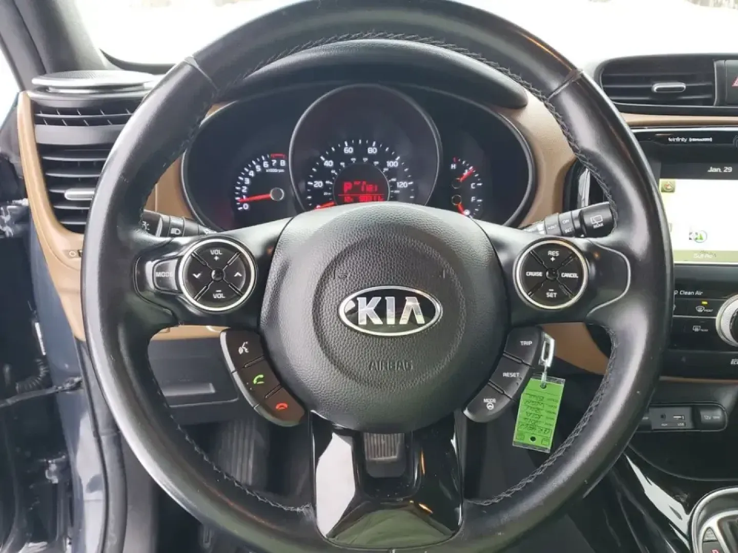 2016 /Brown 2-Tone Kia Soul + (KNDJP3A57G7) with an 4 Cyl, 2.0L engine, 6-speed automatic transmission, located at 6064 Gull Rd, Kalamazoo, MI, 49048, (269) 222-0088, 42.328388, -85.512924 - **Discover the Perfect Blend of Comfort and Style with This 2016 Kia Soul at AutoMaxx - Kalamazoo!**<br /> <br /> Are you ready to elevate your daily commute or embark on weekend adventures? Look no further than this stylish 2016 Kia Soul, available now at AutoMaxx - Kalamazoo. This pre-owned gem is - Photo#13