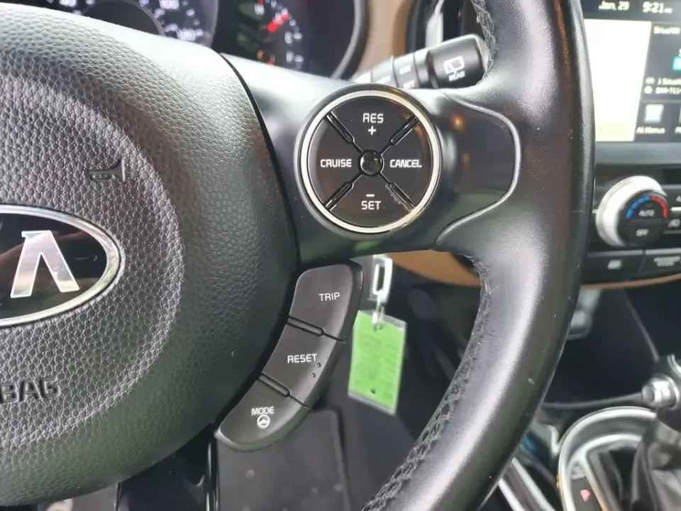 2016 /Brown 2-Tone Kia Soul + (KNDJP3A57G7) with an 4 Cyl, 2.0L engine, 6-speed automatic transmission, located at 6064 Gull Rd, Kalamazoo, MI, 49048, (269) 222-0088, 42.328388, -85.512924 - **Discover the Perfect Blend of Comfort and Style with This 2016 Kia Soul at AutoMaxx - Kalamazoo!**<br /> <br /> Are you ready to elevate your daily commute or embark on weekend adventures? Look no further than this stylish 2016 Kia Soul, available now at AutoMaxx - Kalamazoo. This pre-owned gem is - Photo#15