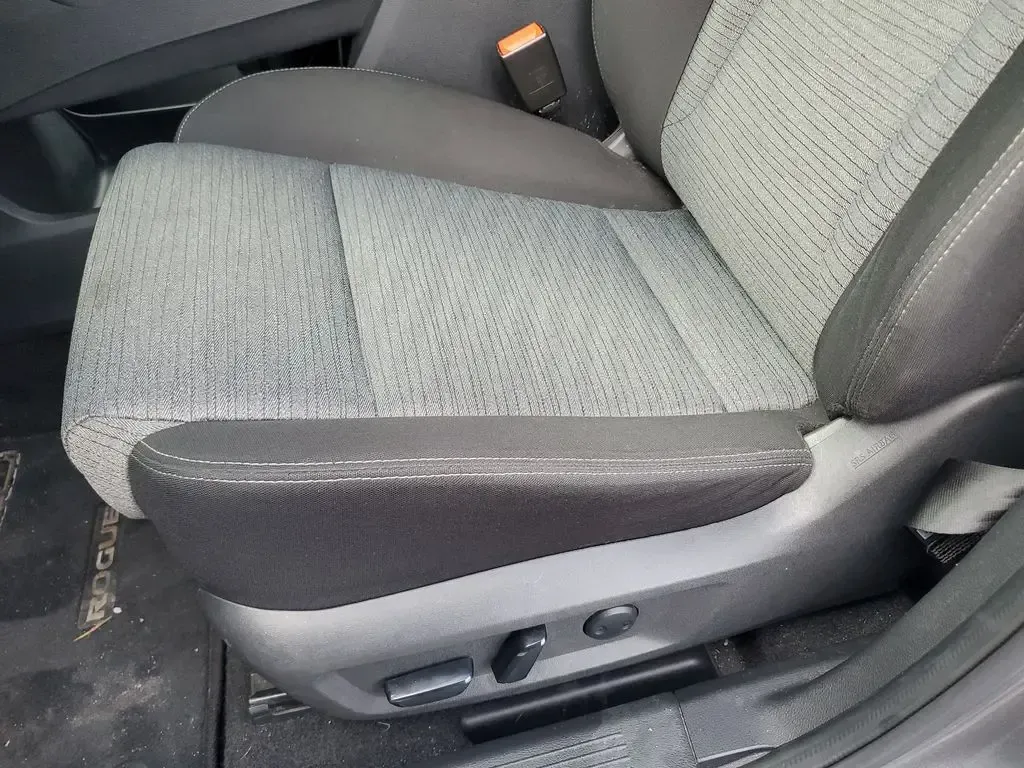 2023 /Charcoal Nissan Rogue SV (JN8BT3BA6PW) with an 3 Cyl, 1.5L engine, CVT transmission, located at 6064 Gull Rd, Kalamazoo, MI, 49048, (269) 222-0088, 42.328388, -85.512924 - **Unleash Adventure with this 2023 Nissan Rogue SV SUV - Your Perfect Companion for Everyday Journeys!**<br /> <br /> Are you ready to elevate your daily drives and weekend escapes? Look no further! The 2023 Nissan Rogue SV, now available at AutoMaxx in Kalamazoo, MI, is the ideal SUV for those who - Photo#12