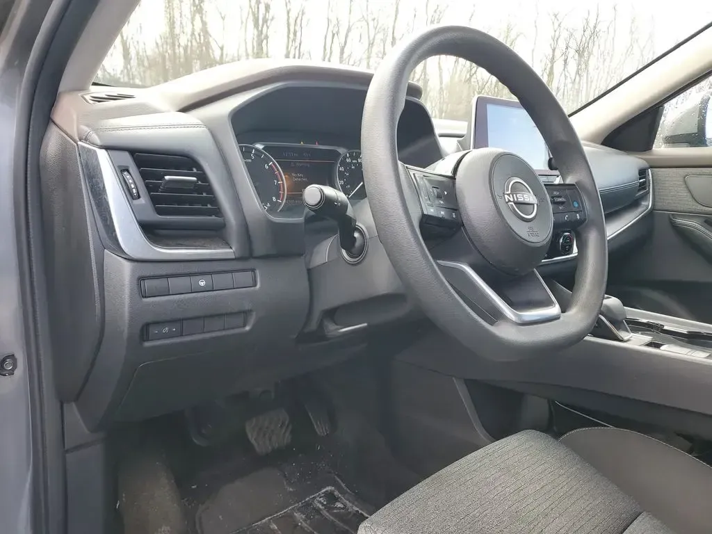 2023 /Charcoal Nissan Rogue SV (JN8BT3BA6PW) with an 3 Cyl, 1.5L engine, CVT transmission, located at 6064 Gull Rd, Kalamazoo, MI, 49048, (269) 222-0088, 42.328388, -85.512924 - **Unleash Adventure with this 2023 Nissan Rogue SV SUV - Your Perfect Companion for Everyday Journeys!**<br /> <br /> Are you ready to elevate your daily drives and weekend escapes? Look no further! The 2023 Nissan Rogue SV, now available at AutoMaxx in Kalamazoo, MI, is the ideal SUV for those who - Photo#14
