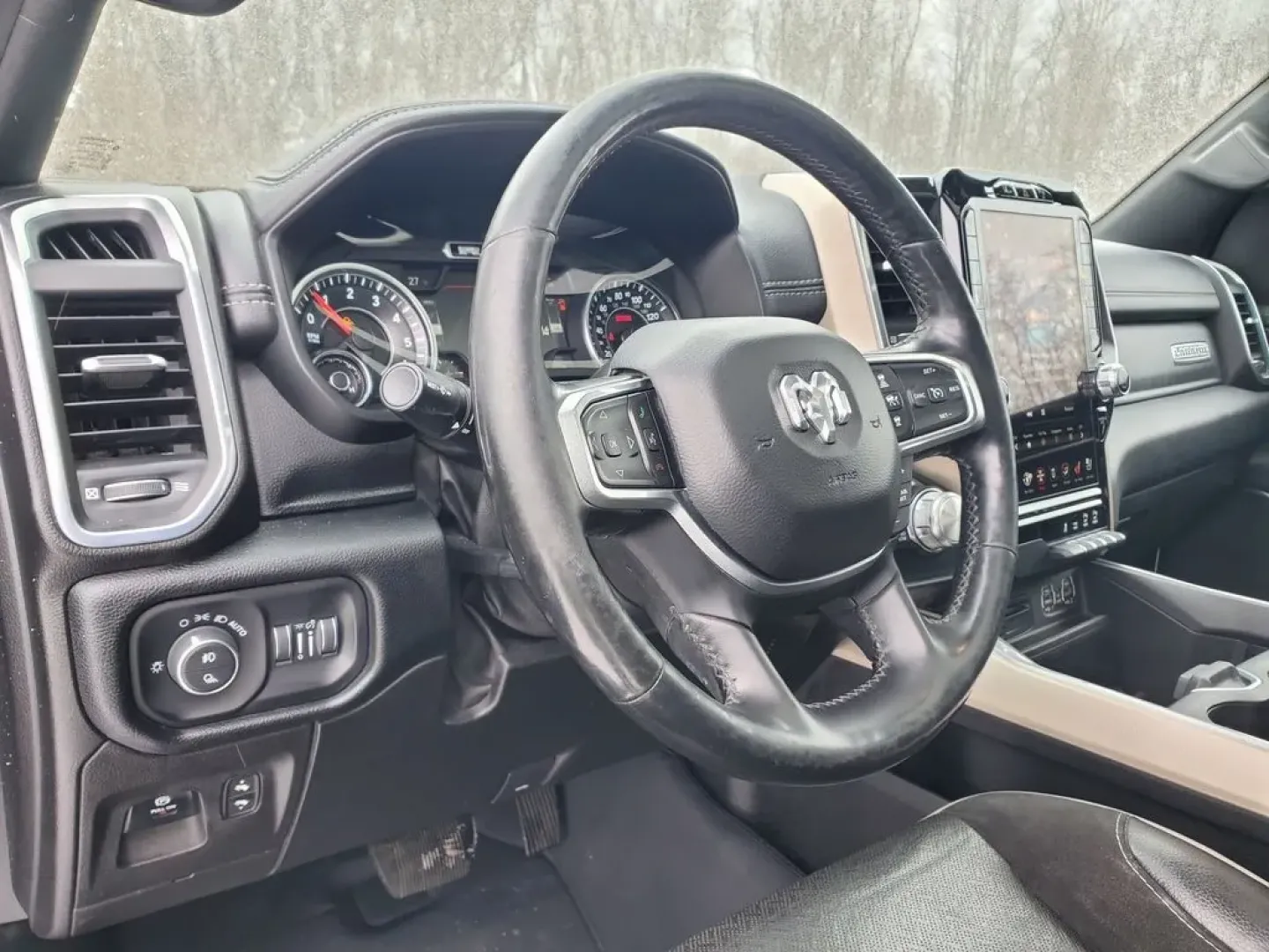 2019 /Black Ram 1500 Laramie (1C6SRFJT3KN) with an V8, 5.7L engine, 8-speed automatic transmission, located at 6064 Gull Rd, Kalamazoo, MI, 49048, (269) 222-0088, 42.328388, -85.512924 - **Discover Your Next Adventure with the 2019 Ram 1500 Laramie Perfect for Every Lifestyle!**<br /> <br /> At AutoMaxx - Kalamazoo, we understand that life is a journey, and having the right vehicle makes all the difference. Whether you're a weekend warrior looking to haul your gear for outdoor adve - Photo#15