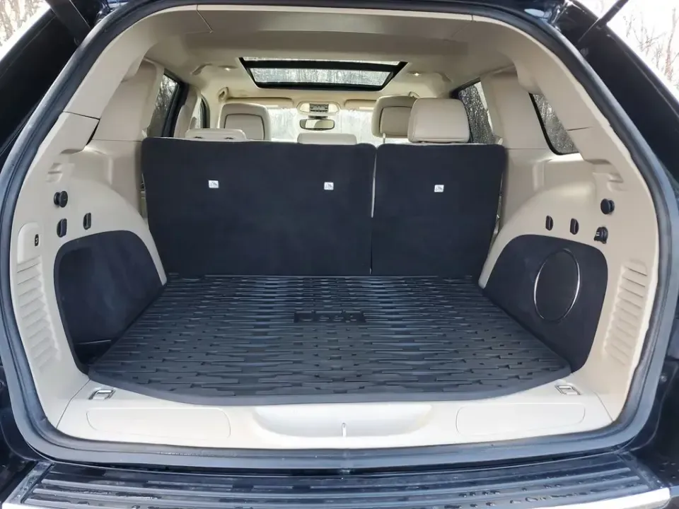 2020 /Light Frost Beige/Black Jeep Grand Cherokee Limited (1C4RJFBG3LC) with an V6, 3.6L engine, 8-speed automatic transmission, located at 6064 Gull Rd, Kalamazoo, MI, 49048, (269) 222-0088, 42.328388, -85.512924 - **Experience the Ultimate Adventure with the 2020 Jeep Grand Cherokee Limited at AutoMaxx Kalamazoo!**<br /> <br /> Are you searching for a versatile SUV that can elevate your weekend getaways or daily commutes? Look no further than the stunning 2020 Jeep Grand Cherokee Limited, available now at Au - Photo#7