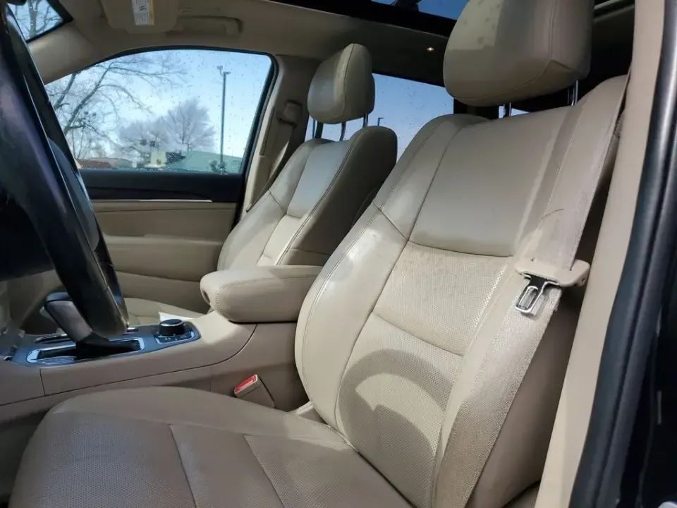 2020 /Light Frost Beige/Black Jeep Grand Cherokee Limited (1C4RJFBG3LC) with an V6, 3.6L engine, 8-speed automatic transmission, located at 6064 Gull Rd, Kalamazoo, MI, 49048, (269) 222-0088, 42.328388, -85.512924 - **Experience the Ultimate Adventure with the 2020 Jeep Grand Cherokee Limited at AutoMaxx Kalamazoo!**<br /> <br /> Are you searching for a versatile SUV that can elevate your weekend getaways or daily commutes? Look no further than the stunning 2020 Jeep Grand Cherokee Limited, available now at Au - Photo#15