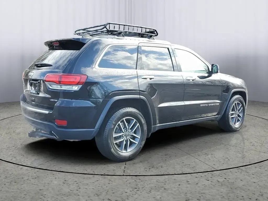 2020 /Light Frost Beige/Black Jeep Grand Cherokee Limited (1C4RJFBG3LC) with an V6, 3.6L engine, 8-speed automatic transmission, located at 6064 Gull Rd, Kalamazoo, MI, 49048, (269) 222-0088, 42.328388, -85.512924 - **Experience the Ultimate Adventure with the 2020 Jeep Grand Cherokee Limited at AutoMaxx Kalamazoo!**<br /> <br /> Are you searching for a versatile SUV that can elevate your weekend getaways or daily commutes? Look no further than the stunning 2020 Jeep Grand Cherokee Limited, available now at Au - Photo#3