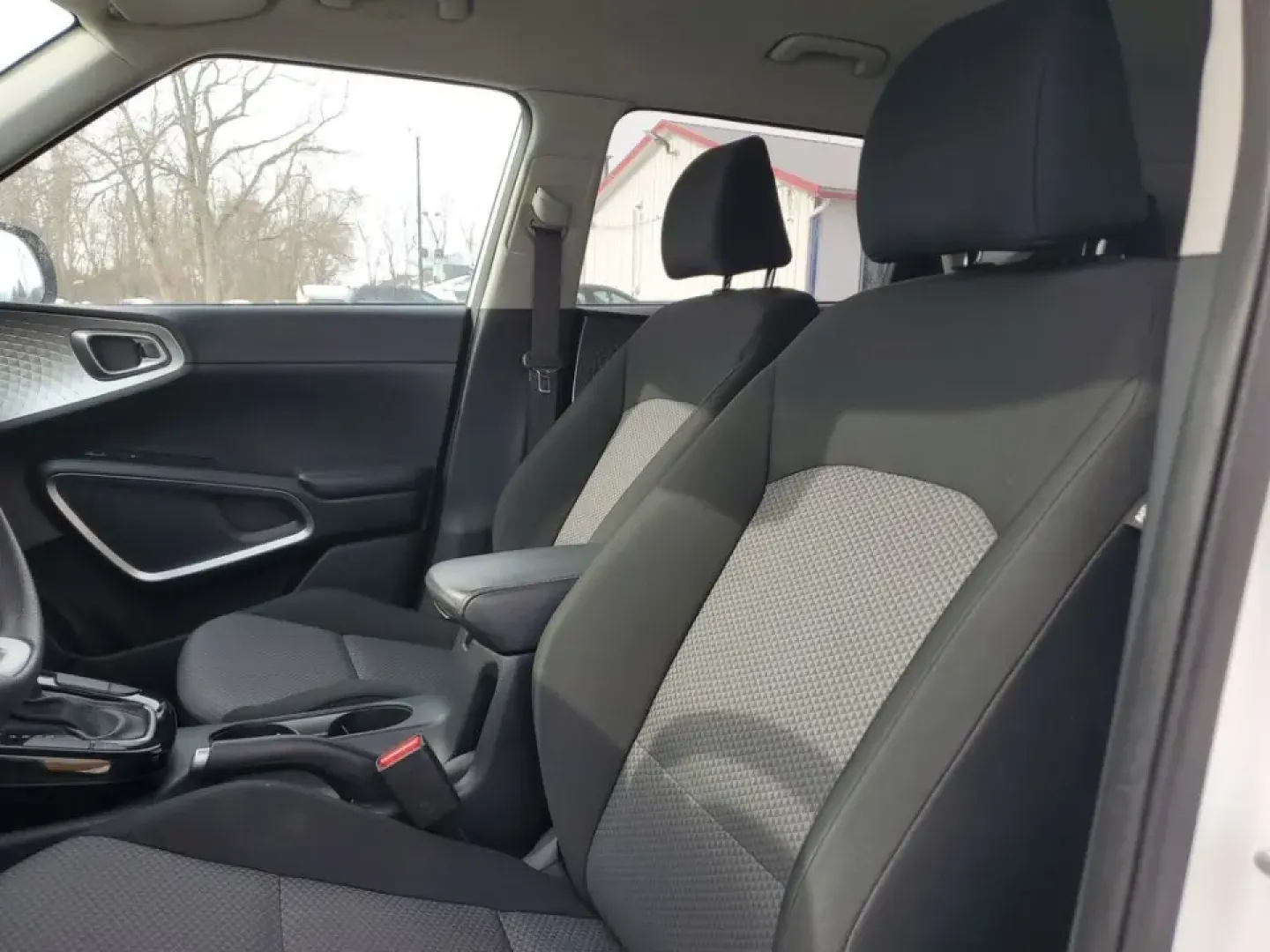 2024 /Black Kia Soul S (KNDJ23AUXR7) with an 4 Cyl, 2.0L engine, CVT transmission, located at 6064 Gull Rd, Kalamazoo, MI, 49048, (269) 222-0088, 42.328388, -85.512924 - **Discover the 2024 Kia Soul: Your Perfect Blend of Style and Functionality for Everyday Adventures!**<br /> <br /> Are you in the market for a versatile, affordable used car that seamlessly fits into your busy lifestyle? Look no further than the 2024 Kia Soul, available now at AutoMaxx - Kalamazoo!- Photo#13