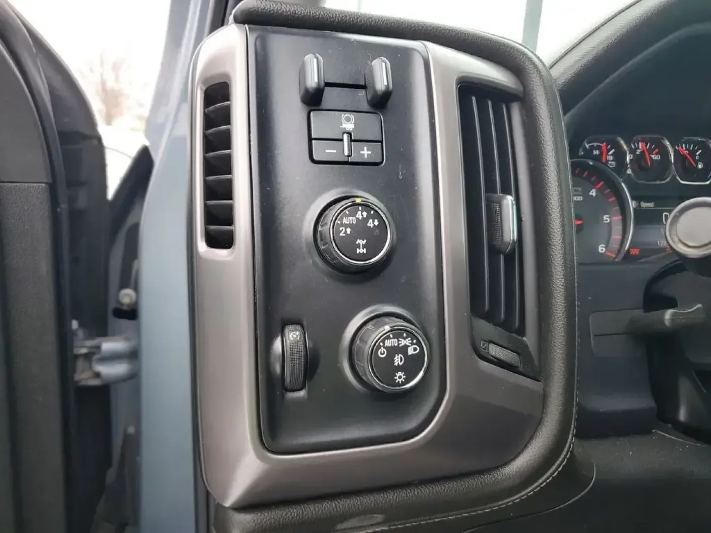 2016 /Jet Black/Spice Red GMC Sierra SLE (1GTV2MEC7GZ) with an V8, 5.3L engine, 6-speed automatic transmission, located at 6064 Gull Rd, Kalamazoo, MI, 49048, (269) 222-0088, 42.328388, -85.512924 - **Unleash Adventure with the 2016 GMC Sierra SLE The Ultimate Pickup for Every Lifestyle!**<br /> <br /> Imagine cruising down the open road, with the wind in your hair and the spacious cabin of the 2016 GMC Sierra SLE welcoming you and your passengers. This powerful pickup is not just a vehicle; i - Photo#15