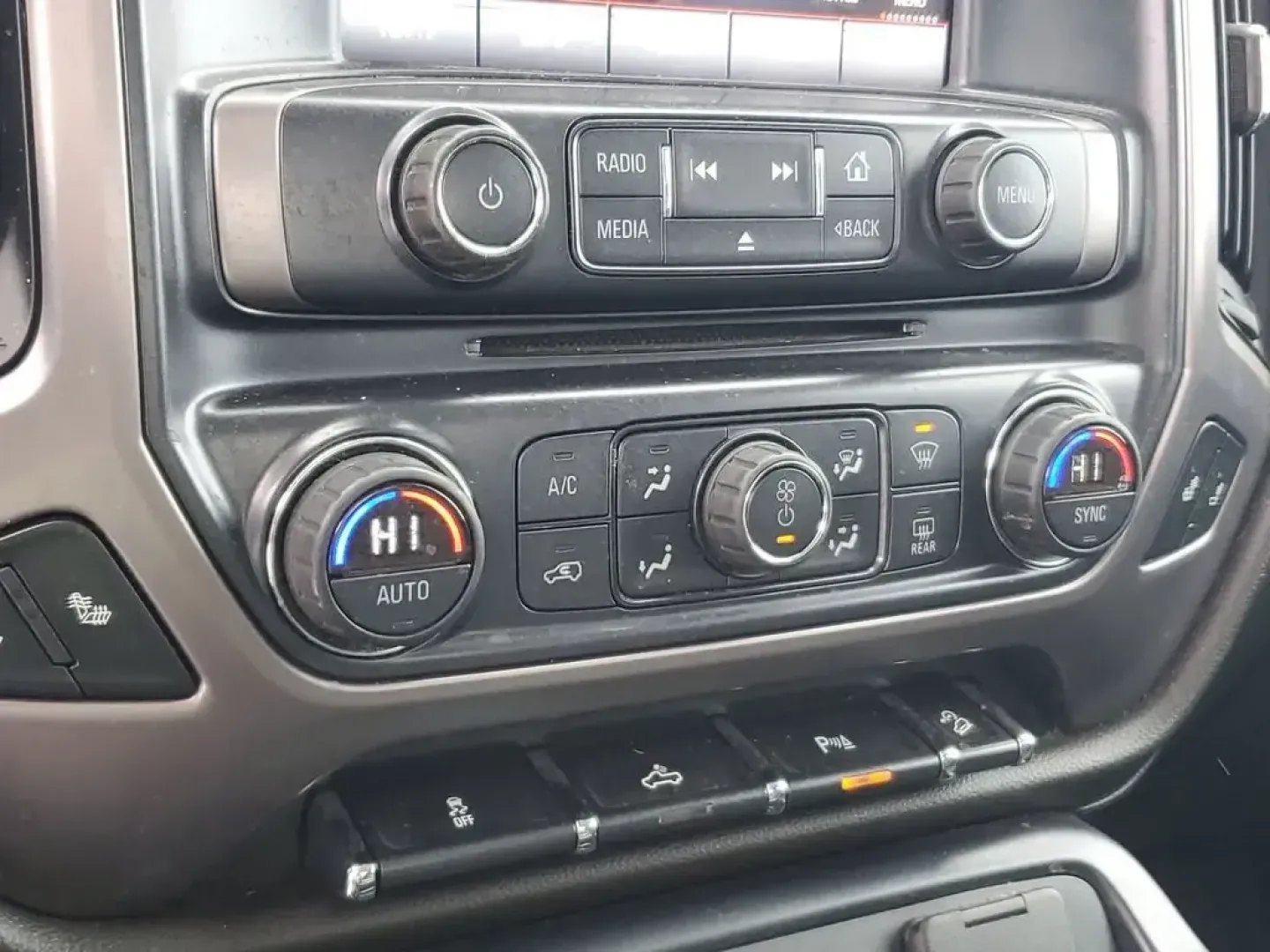 2016 /Jet Black/Spice Red GMC Sierra SLE (1GTV2MEC7GZ) with an V8, 5.3L engine, 6-speed automatic transmission, located at 6064 Gull Rd, Kalamazoo, MI, 49048, (269) 222-0088, 42.328388, -85.512924 - **Unleash Adventure with the 2016 GMC Sierra SLE The Ultimate Pickup for Every Lifestyle!**<br /> <br /> Imagine cruising down the open road, with the wind in your hair and the spacious cabin of the 2016 GMC Sierra SLE welcoming you and your passengers. This powerful pickup is not just a vehicle; i - Photo#23