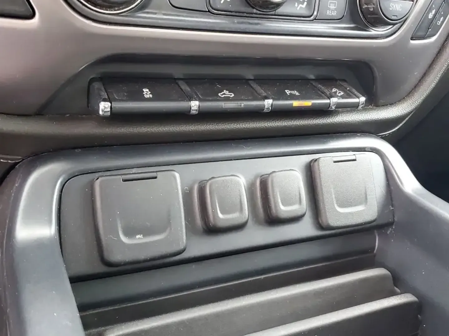 2016 /Jet Black/Spice Red GMC Sierra SLE (1GTV2MEC7GZ) with an V8, 5.3L engine, 6-speed automatic transmission, located at 6064 Gull Rd, Kalamazoo, MI, 49048, (269) 222-0088, 42.328388, -85.512924 - **Unleash Adventure with the 2016 GMC Sierra SLE The Ultimate Pickup for Every Lifestyle!**<br /> <br /> Imagine cruising down the open road, with the wind in your hair and the spacious cabin of the 2016 GMC Sierra SLE welcoming you and your passengers. This powerful pickup is not just a vehicle; i - Photo#26