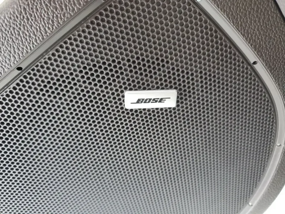 2014 /Cashmere Buick Verano Convenience Group (1G4PR5SK1E4) with an 4 Cyl, 2.4L engine, 6-speed automatic transmission, located at 6064 Gull Rd, Kalamazoo, MI, 49048, (269) 222-0088, 42.328388, -85.512924 - **Experience Luxury and Comfort with the 2014 Buick Verano - Perfect for Your Daily Commute!**<br /> <br /> Are you searching for a vehicle that balances comfort, style, and practicality? Look no further than this stunning 2014 Buick Verano available now at AutoMaxx - Kalamazoo! Located at 6064 Gull - Photo#11