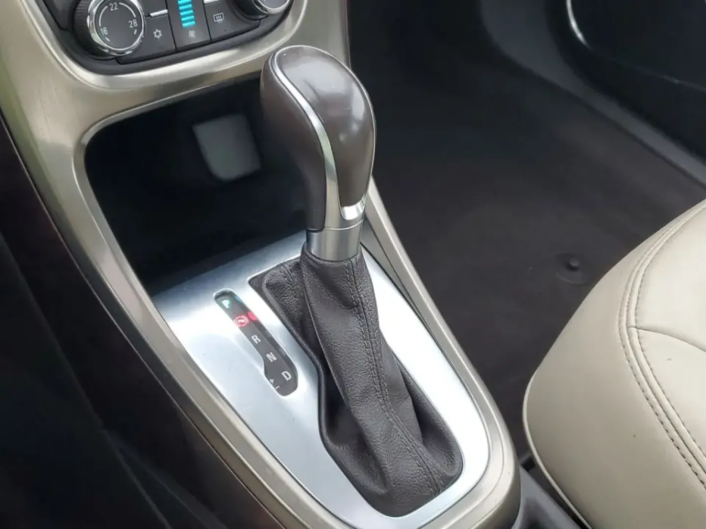 2014 /Cashmere Buick Verano Convenience Group (1G4PR5SK1E4) with an 4 Cyl, 2.4L engine, 6-speed automatic transmission, located at 6064 Gull Rd, Kalamazoo, MI, 49048, (269) 222-0088, 42.328388, -85.512924 - **Experience Luxury and Comfort with the 2014 Buick Verano - Perfect for Your Daily Commute!**<br /> <br /> Are you searching for a vehicle that balances comfort, style, and practicality? Look no further than this stunning 2014 Buick Verano available now at AutoMaxx - Kalamazoo! Located at 6064 Gull- Photo#25