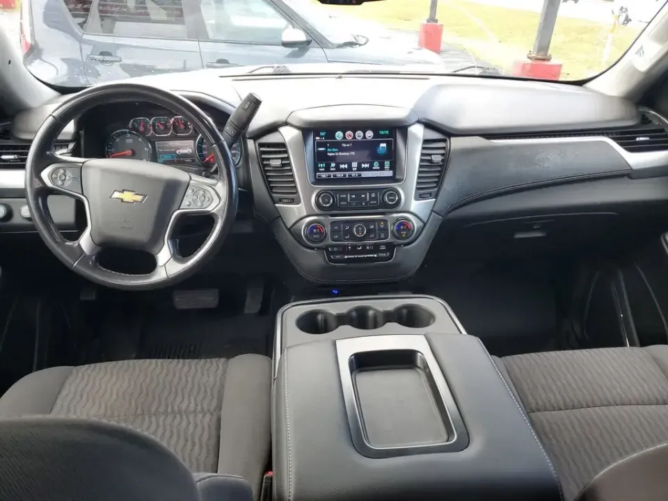 2020 /Jet Black Chevrolet Tahoe LS (1GNSKAKC1LR) with an V8, 5.3L engine, 6-speed automatic transmission, located at 6064 Gull Rd, Kalamazoo, MI, 49048, (269) 222-0088, 42.328388, -85.512924 - **Discover Your Next Adventure with the 2020 Chevrolet Tahoe at AutoMaxx - Kalamazoo!**<br /> <br /> Are you ready to elevate your family road trips or weekend adventures? The 2020 Chevrolet Tahoe, available now at AutoMaxx in Kalamazoo, MI, is designed to accommodate everything from daily commutes - Photo#8