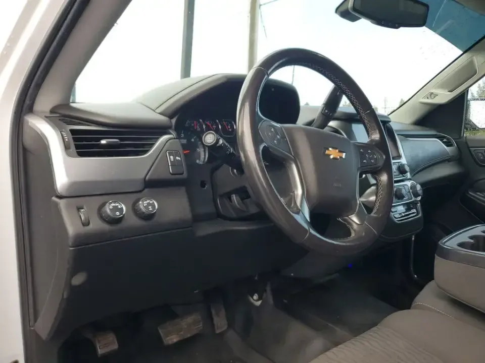 2020 /Jet Black Chevrolet Tahoe LS (1GNSKAKC1LR) with an V8, 5.3L engine, 6-speed automatic transmission, located at 6064 Gull Rd, Kalamazoo, MI, 49048, (269) 222-0088, 42.328388, -85.512924 - **Discover Your Next Adventure with the 2020 Chevrolet Tahoe at AutoMaxx - Kalamazoo!**<br /> <br /> Are you ready to elevate your family road trips or weekend adventures? The 2020 Chevrolet Tahoe, available now at AutoMaxx in Kalamazoo, MI, is designed to accommodate everything from daily commutes - Photo#13