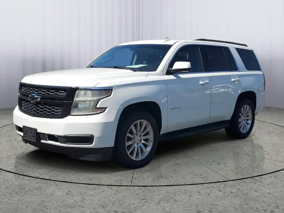 2020 Summit White Chevrolet Tahoe LS (1GNSKAKC1LR) with an EcoTec3 5.3L V8 engine, Automatic transmission, located at 6064 Gull Rd, Kalamazoo, MI, 49048, (269) 222-0088, 42.328388, -85.512924- Photo#2