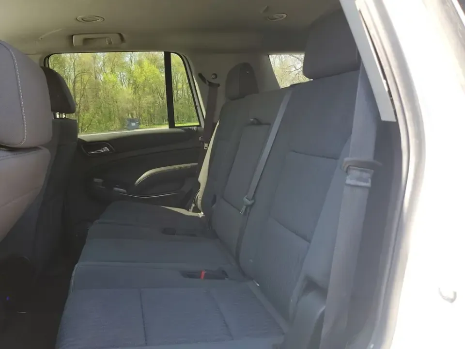 2020 Summit White Chevrolet Tahoe LS (1GNSKAKC1LR) with an EcoTec3 5.3L V8 engine, Automatic transmission, located at 6064 Gull Rd, Kalamazoo, MI, 49048, (269) 222-0088, 42.328388, -85.512924- Photo#14