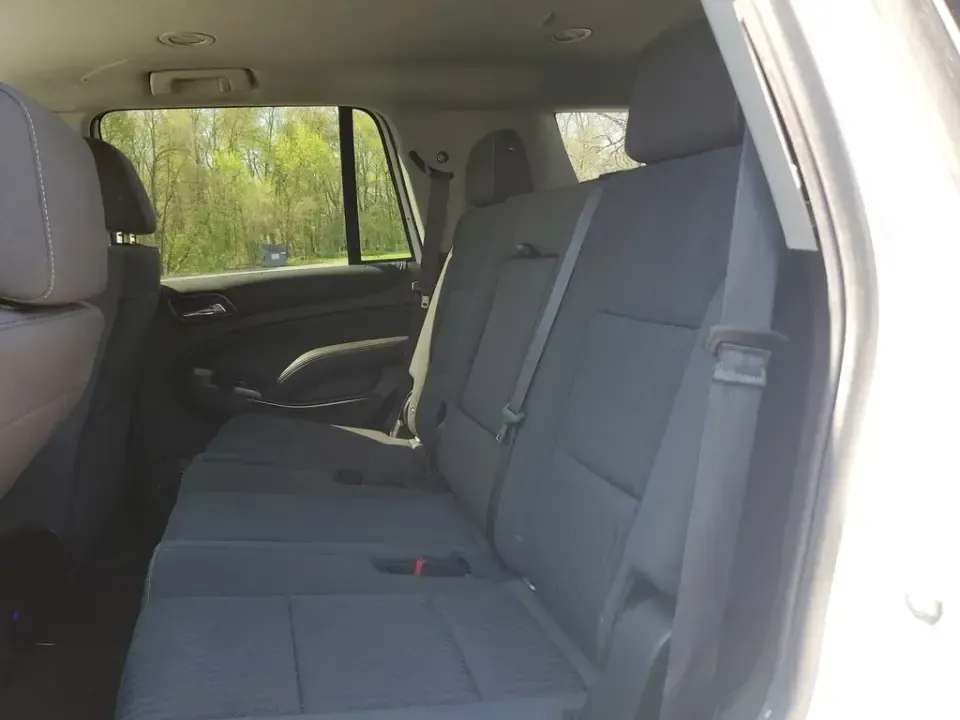 2020 /Jet Black Chevrolet Tahoe LS (1GNSKAKC1LR) with an V8, 5.3L engine, 6-speed automatic transmission, located at 6064 Gull Rd, Kalamazoo, MI, 49048, (269) 222-0088, 42.328388, -85.512924 - **Discover Your Next Adventure with the 2020 Chevrolet Tahoe at AutoMaxx - Kalamazoo!**<br /> <br /> Are you ready to elevate your family road trips or weekend adventures? The 2020 Chevrolet Tahoe, available now at AutoMaxx in Kalamazoo, MI, is designed to accommodate everything from daily commutes - Photo#7