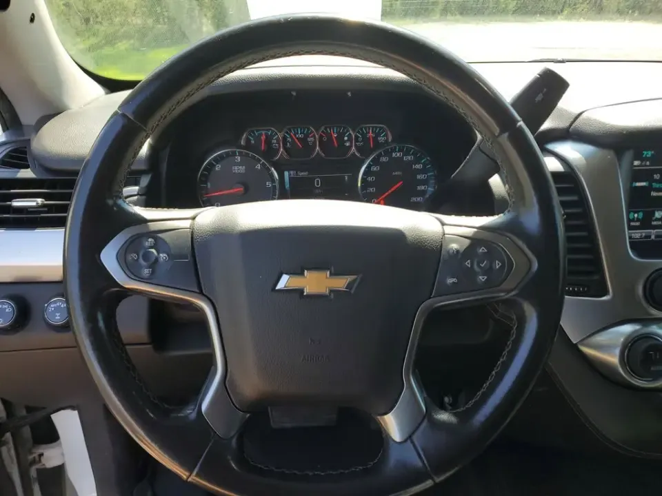 2020 Summit White Chevrolet Tahoe LS (1GNSKAKC1LR) with an EcoTec3 5.3L V8 engine, Automatic transmission, located at 6064 Gull Rd, Kalamazoo, MI, 49048, (269) 222-0088, 42.328388, -85.512924- Photo#30