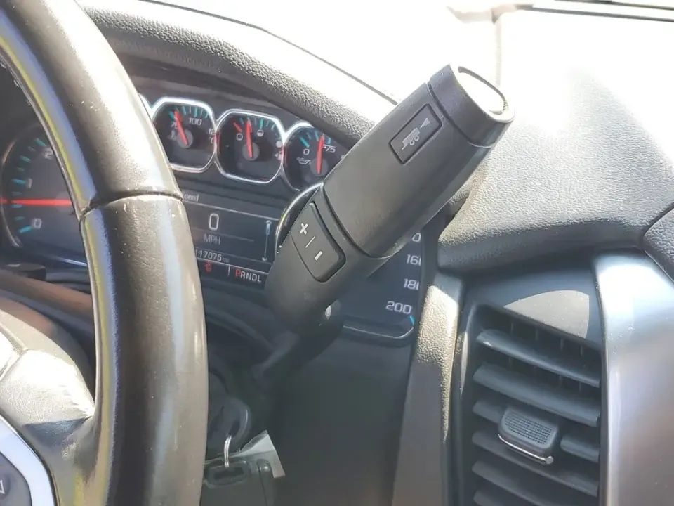 2020 Summit White Chevrolet Tahoe LS (1GNSKAKC1LR) with an EcoTec3 5.3L V8 engine, Automatic transmission, located at 6064 Gull Rd, Kalamazoo, MI, 49048, (269) 222-0088, 42.328388, -85.512924- Photo#44