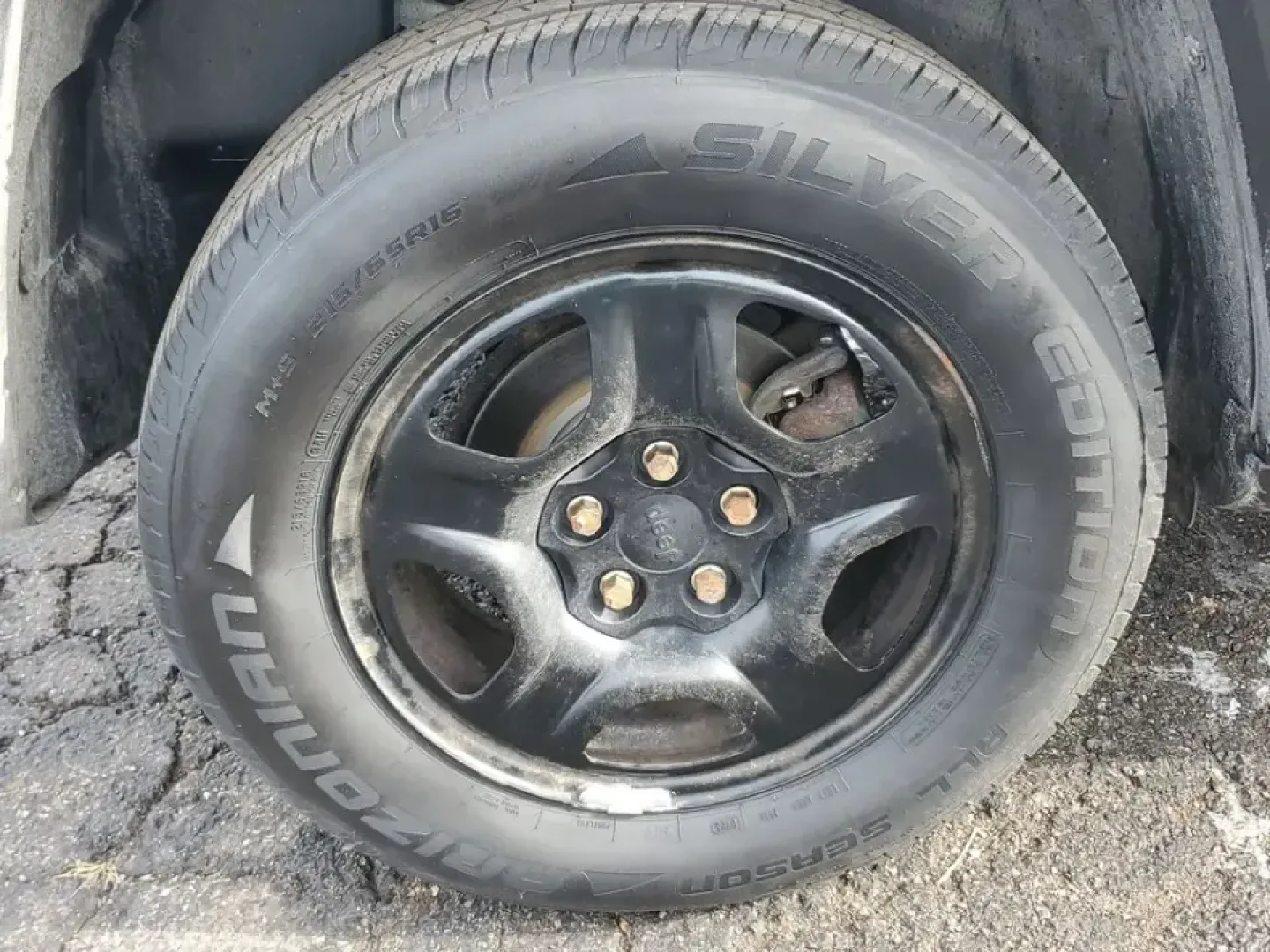 2019 /Black Jeep Renegade Sport (ZACNJBAB6KP) with an 4 Cyl, 2.4L engine, 9-speed automatic transmission, located at 6064 Gull Rd, Kalamazoo, MI, 49048, (269) 222-0088, 42.328388, -85.512924 - **Explore Adventure with the 2019 Jeep Renegade Sport - Your Perfect Crossover SUV!**<br /> <br /> Are you ready to embark on your next adventure? The 2019 Jeep Renegade Sport is the perfect companion for weekend getaways, daily commutes, and everything in between. Designed for those who crave a lif - Photo#4