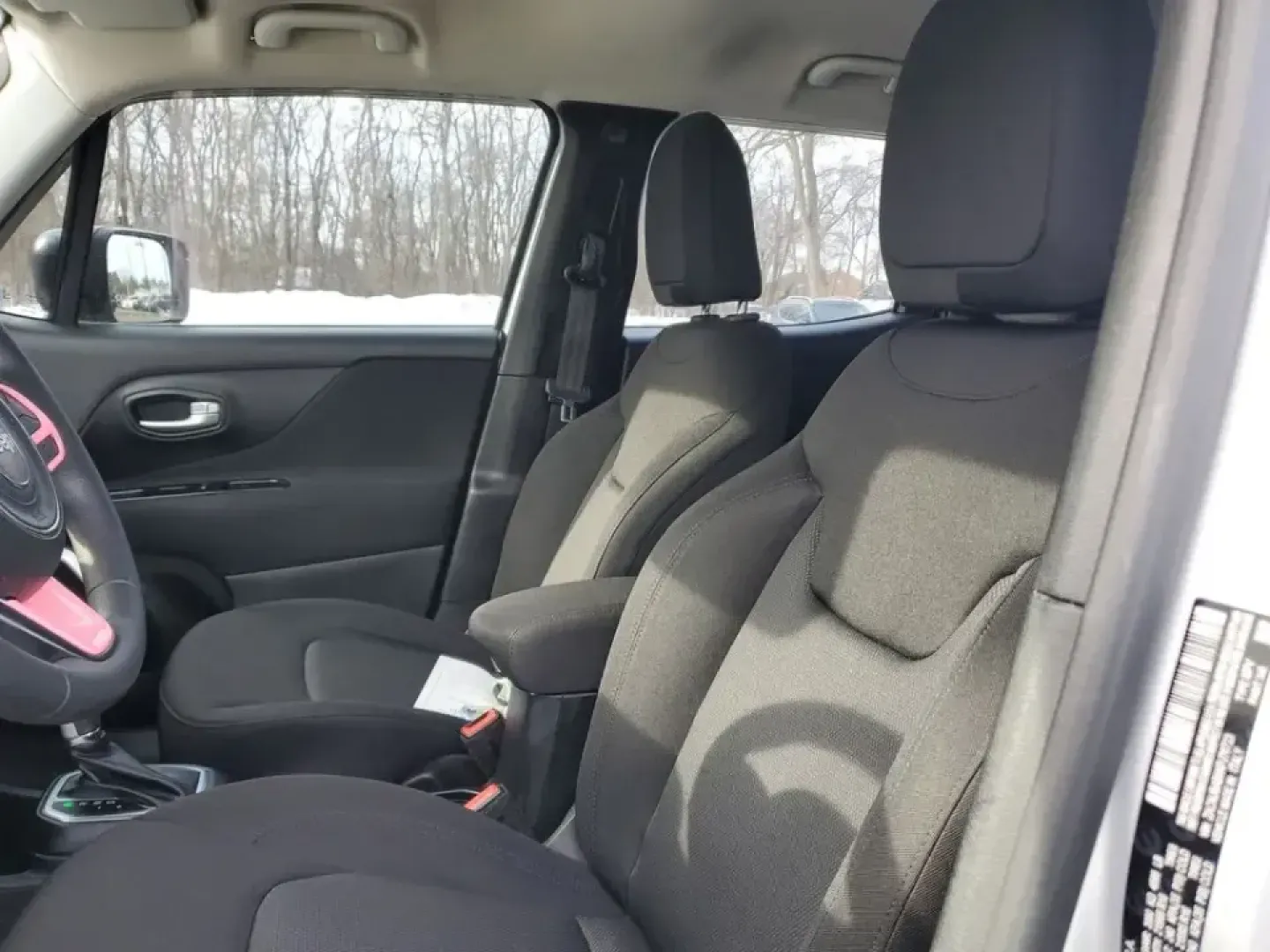 2019 /Black Jeep Renegade Sport (ZACNJBAB6KP) with an 4 Cyl, 2.4L engine, 9-speed automatic transmission, located at 6064 Gull Rd, Kalamazoo, MI, 49048, (269) 222-0088, 42.328388, -85.512924 - **Explore Adventure with the 2019 Jeep Renegade Sport - Your Perfect Crossover SUV!**<br /> <br /> Are you ready to embark on your next adventure? The 2019 Jeep Renegade Sport is the perfect companion for weekend getaways, daily commutes, and everything in between. Designed for those who crave a lif - Photo#10