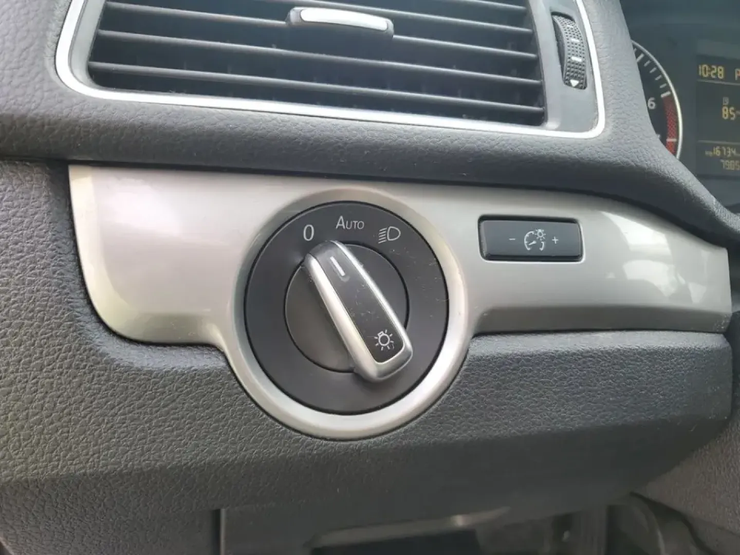 2014 /Titan Black Volkswagen Passat S (1VWAT7A33EC) with an 4 Cyl, 1.8L engine, 6-speed automatic transmission, located at 6064 Gull Rd, Kalamazoo, MI, 49048, (269) 222-0088, 42.328388, -85.512924 - Elevate your daily drive with the perfect blend of style, comfort, and efficiency! The 2014 Volkswagen Passat is an ideal sedan for anyone looking for a reliable and affordable ride, whether you're commuting through the bustling streets of Kalamazoo or embarking on weekend adventures with friends an- Photo#14