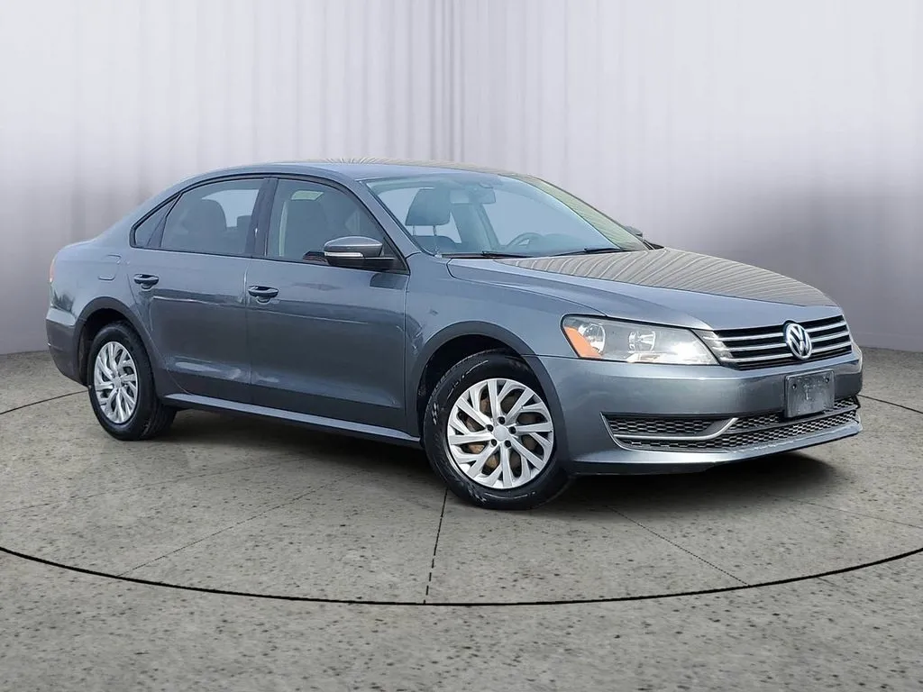 photo of 2014 Volkswagen Passat S