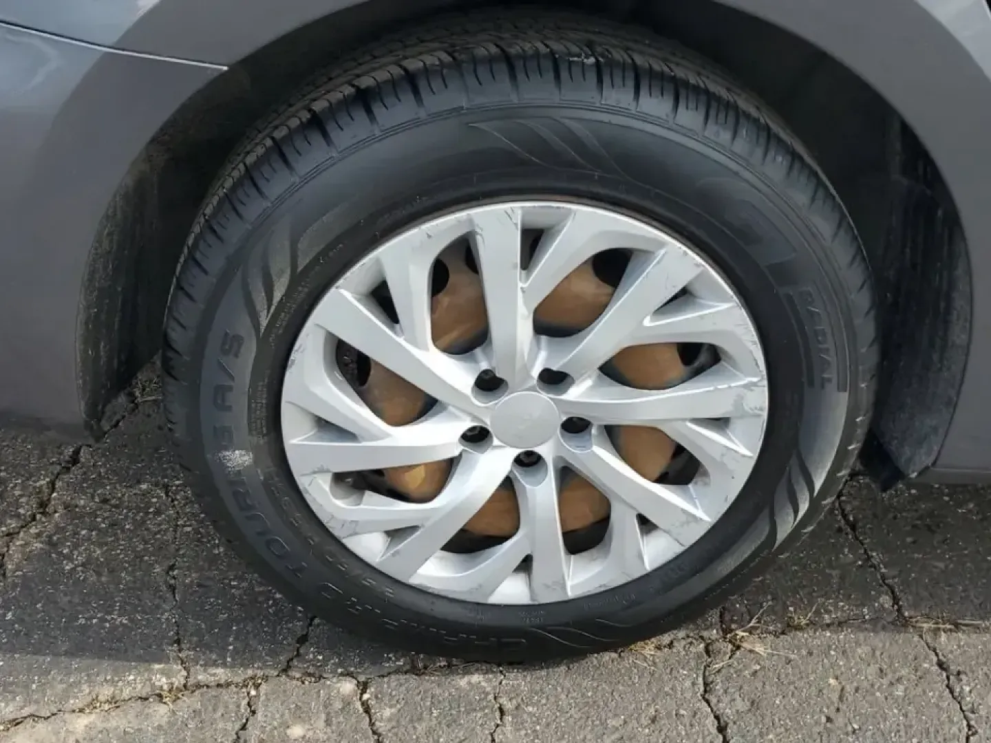 2014 /Titan Black Volkswagen Passat S (1VWAT7A33EC) with an 4 Cyl, 1.8L engine, 6-speed automatic transmission, located at 6064 Gull Rd, Kalamazoo, MI, 49048, (269) 222-0088, 42.328388, -85.512924 - Elevate your daily drive with the perfect blend of style, comfort, and efficiency! The 2014 Volkswagen Passat is an ideal sedan for anyone looking for a reliable and affordable ride, whether you're commuting through the bustling streets of Kalamazoo or embarking on weekend adventures with friends an - Photo#4