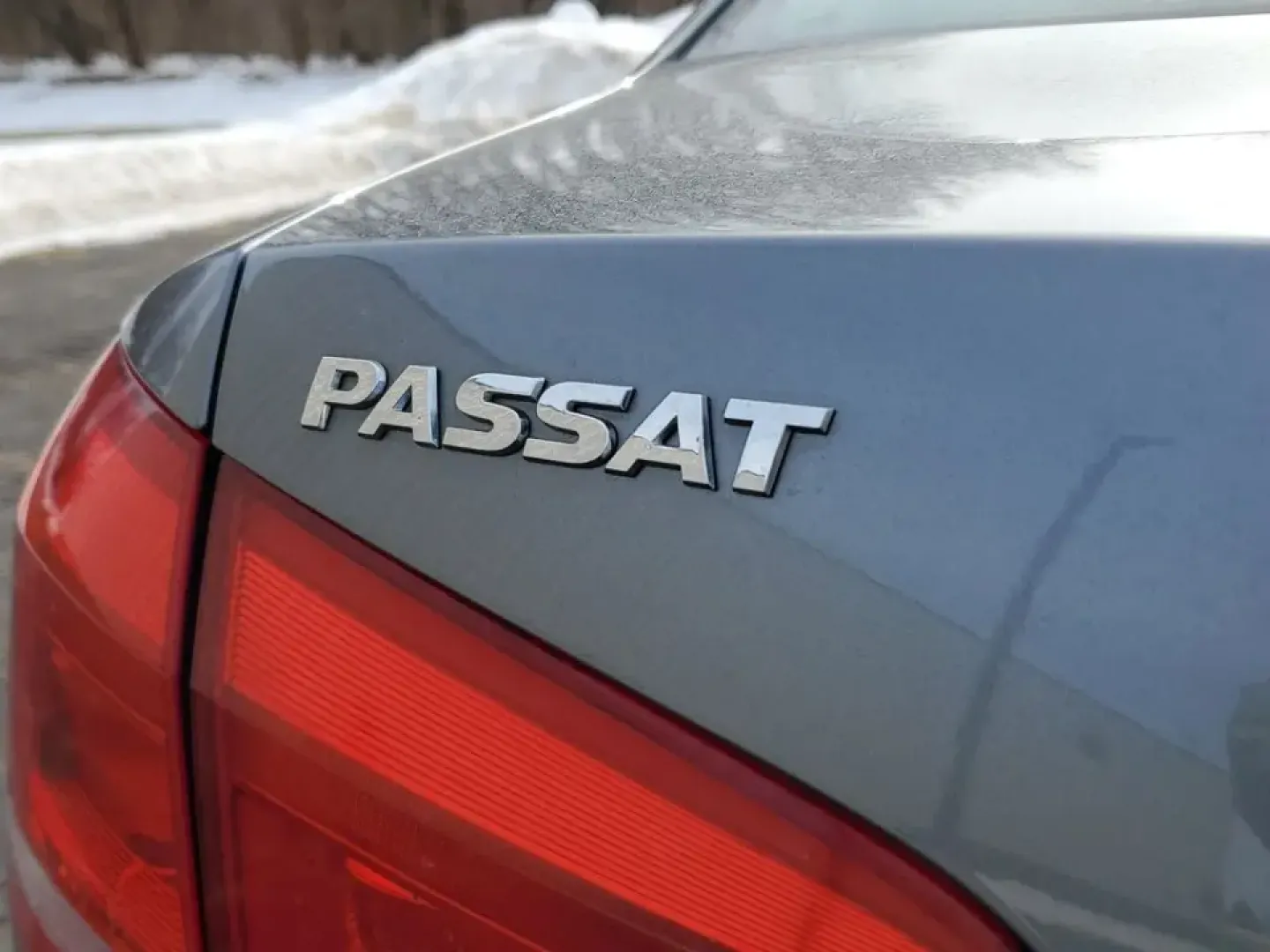2014 /Titan Black Volkswagen Passat S (1VWAT7A33EC) with an 4 Cyl, 1.8L engine, 6-speed automatic transmission, located at 6064 Gull Rd, Kalamazoo, MI, 49048, (269) 222-0088, 42.328388, -85.512924 - Elevate your daily drive with the perfect blend of style, comfort, and efficiency! The 2014 Volkswagen Passat is an ideal sedan for anyone looking for a reliable and affordable ride, whether you're commuting through the bustling streets of Kalamazoo or embarking on weekend adventures with friends an- Photo#5