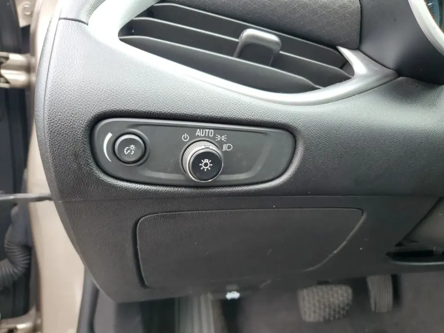 2023 /Jet Black Chevrolet Malibu LT (1G1ZD5ST8PF) with an 4 Cyl, 1.5L engine, CVT transmission, located at 6064 Gull Rd, Kalamazoo, MI, 49048, (269) 222-0088, 42.328388, -85.512924 - Pack up the family, set your playlist, and make your daily drive feel like a mini road trip-this **2023 Chevrolet Malibu LT** is the kind of modern, comfortable sedan that fits life in Kalamazoo beautifully, whether you're commuting across town, heading out toward Lake Michigan for the weekend, or r- Photo#15