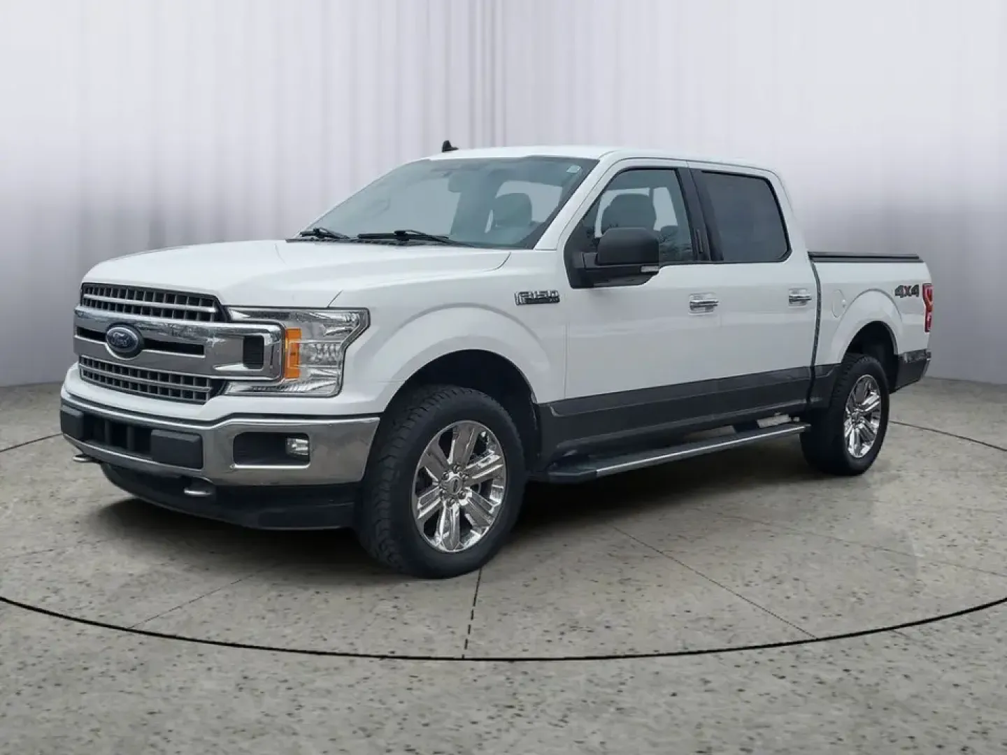 2020 /Medium Earth Gray Ford F-150 XLT (1FTEW1EP9LF) with an V6, 2.7L engine, 10-speed automatic transmission, located at 6064 Gull Rd, Kalamazoo, MI, 49048, (269) 222-0088, 42.328388, -85.512924 - Whether you're hauling weekend project supplies to a home in Oshtemo, towing a camper out toward Fort Custer Recreation Area, or commuting down Gull Road and I-94 with confidence in all seasons, this 2020 Ford F-150 XLT 4WD is the kind of truck that fits real life in Southwest Michigan. It delivers- Photo#1