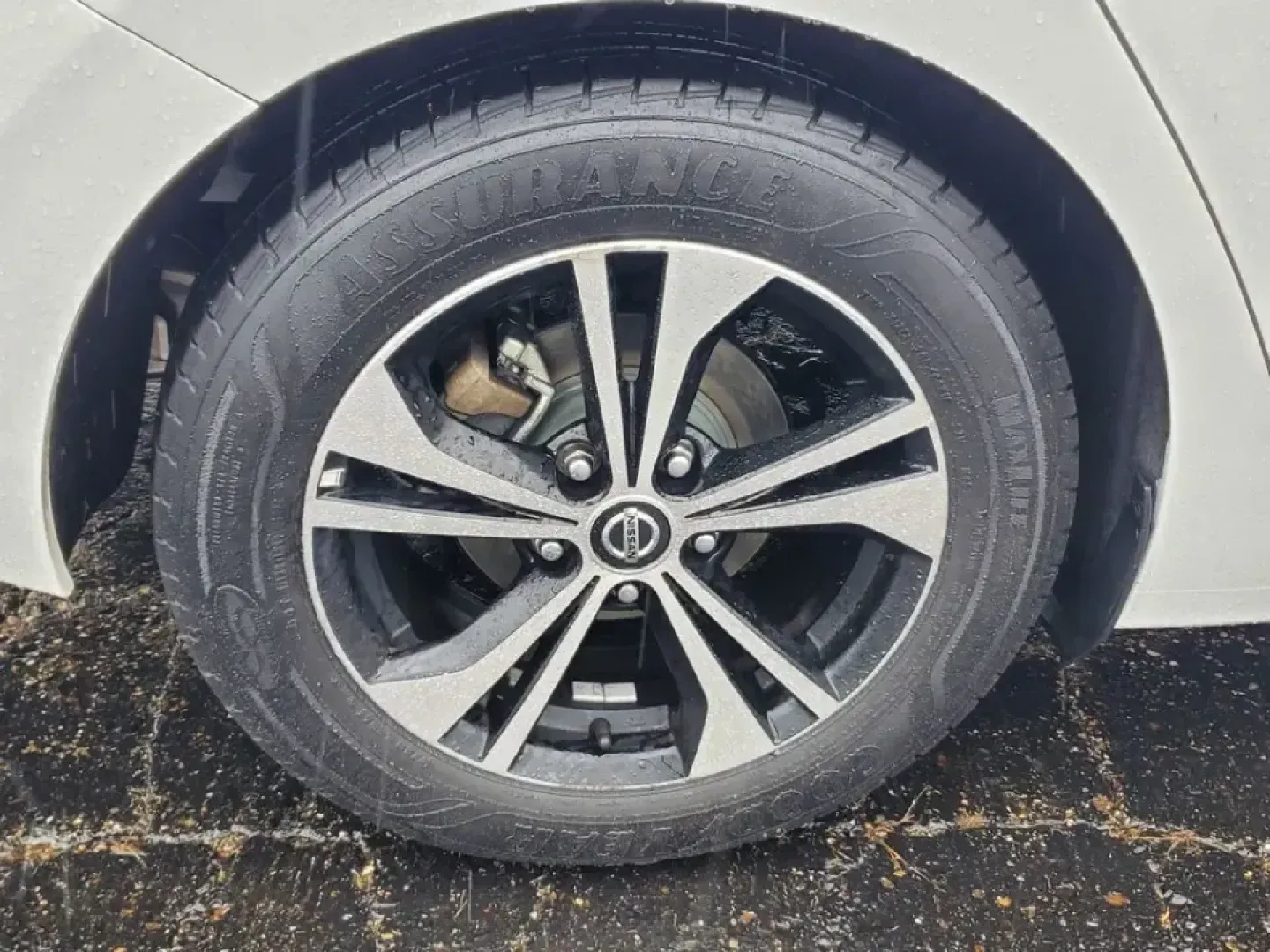 2023 /Charcoal Nissan Sentra SV (3N1AB8CV1PY) with an 4 Cyl, 2.0L engine, CVT transmission, located at 6064 Gull Rd, Kalamazoo, MI, 49048, (269) 222-0088, 42.328388, -85.512924 - Built for real life in Southwest Michigan-whether you're tackling a long commute to downtown Kalamazoo, shuttling kids between school and practice, or planning an easy weekend escape to Lake Michigan-this **2023 Nissan Sentra SV** delivers the comfort, tech, and confidence that make everyday driving - Photo#4