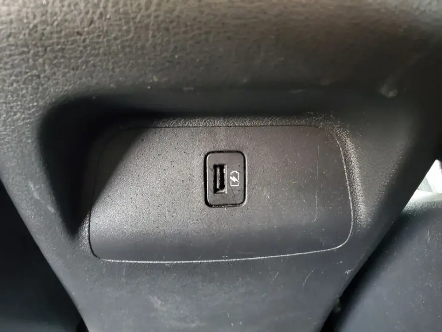 2023 /Charcoal Nissan Sentra SV (3N1AB8CV1PY) with an 4 Cyl, 2.0L engine, CVT transmission, located at 6064 Gull Rd, Kalamazoo, MI, 49048, (269) 222-0088, 42.328388, -85.512924 - Built for real life in Southwest Michigan-whether you're tackling a long commute to downtown Kalamazoo, shuttling kids between school and practice, or planning an easy weekend escape to Lake Michigan-this **2023 Nissan Sentra SV** delivers the comfort, tech, and confidence that make everyday driving- Photo#9