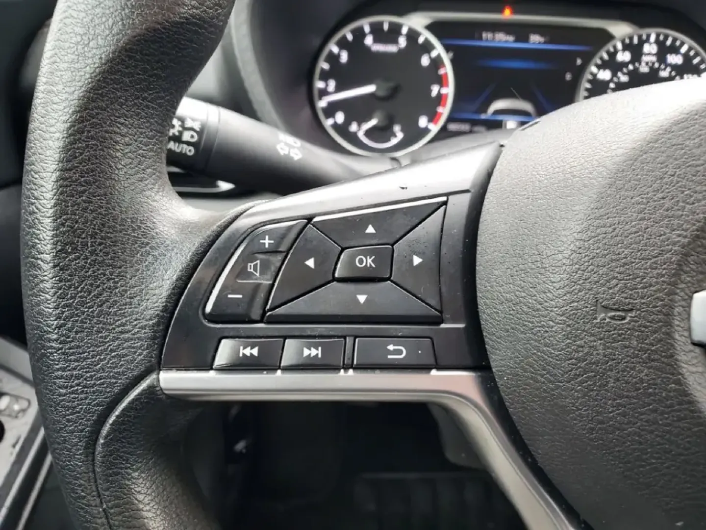2023 /Charcoal Nissan Sentra SV (3N1AB8CV1PY) with an 4 Cyl, 2.0L engine, CVT transmission, located at 6064 Gull Rd, Kalamazoo, MI, 49048, (269) 222-0088, 42.328388, -85.512924 - Built for real life in Southwest Michigan-whether you're tackling a long commute to downtown Kalamazoo, shuttling kids between school and practice, or planning an easy weekend escape to Lake Michigan-this **2023 Nissan Sentra SV** delivers the comfort, tech, and confidence that make everyday driving- Photo#15