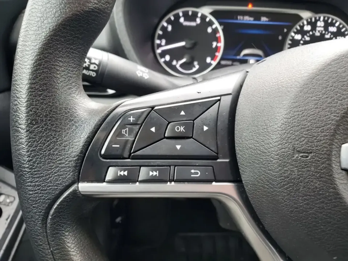 2023 /Charcoal Nissan Sentra SV (3N1AB8CV1PY) with an 4 Cyl, 2.0L engine, CVT transmission, located at 6064 Gull Rd, Kalamazoo, MI, 49048, (269) 222-0088, 42.328388, -85.512924 - Built for real life in Southwest Michigan-whether you're tackling a long commute to downtown Kalamazoo, shuttling kids between school and practice, or planning an easy weekend escape to Lake Michigan-this **2023 Nissan Sentra SV** delivers the comfort, tech, and confidence that make everyday driving - Photo#15